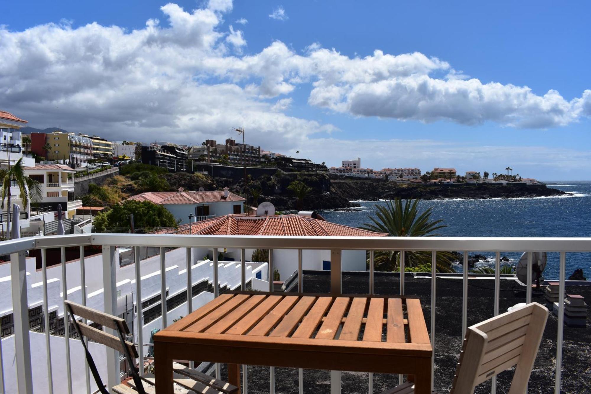Apartment Duplex Con Piscina Junto Al Mar Puerto de Santiago (Tenerife)