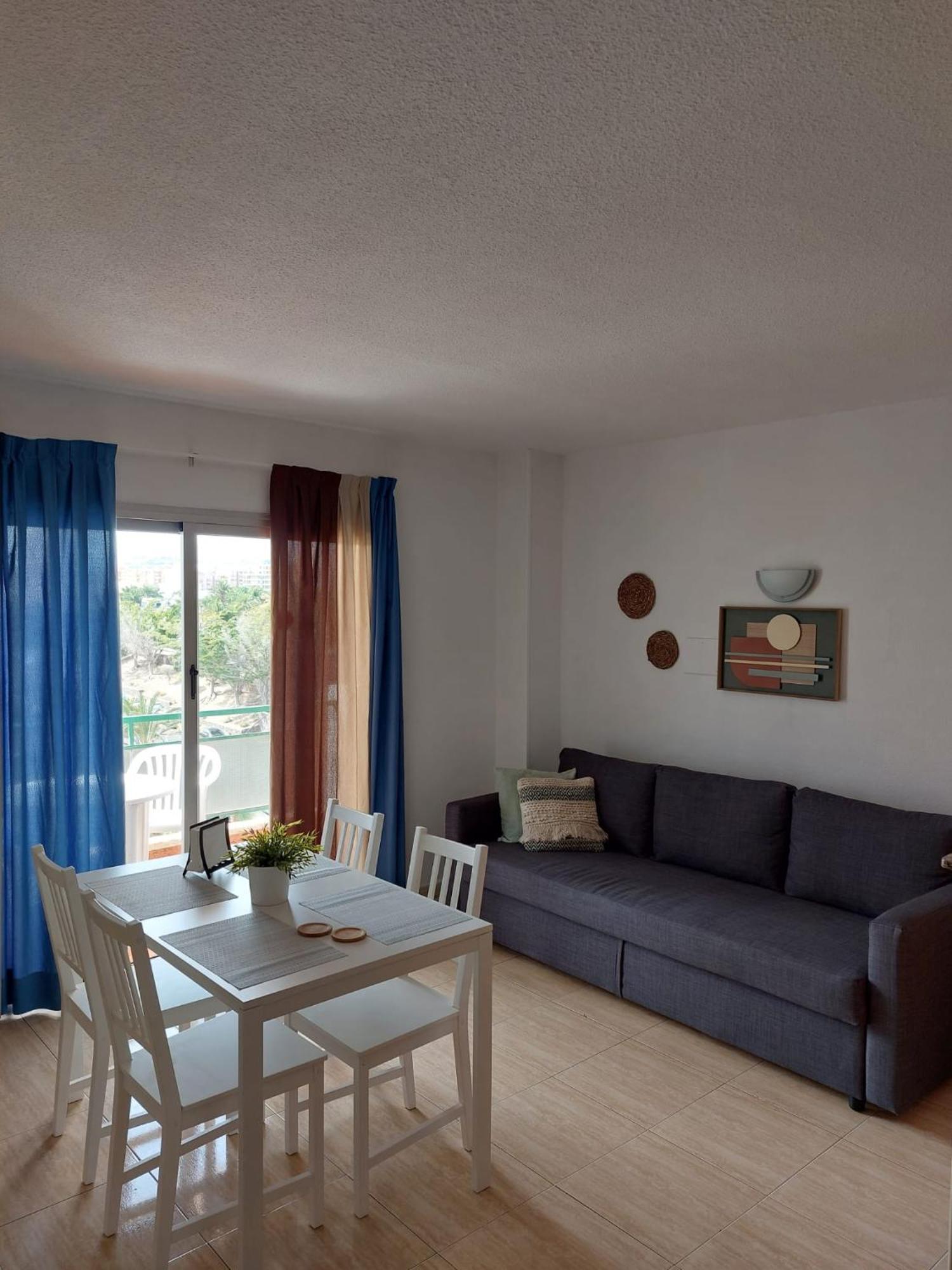 Comodoro- Ravel Los Cristianos (Tenerife)