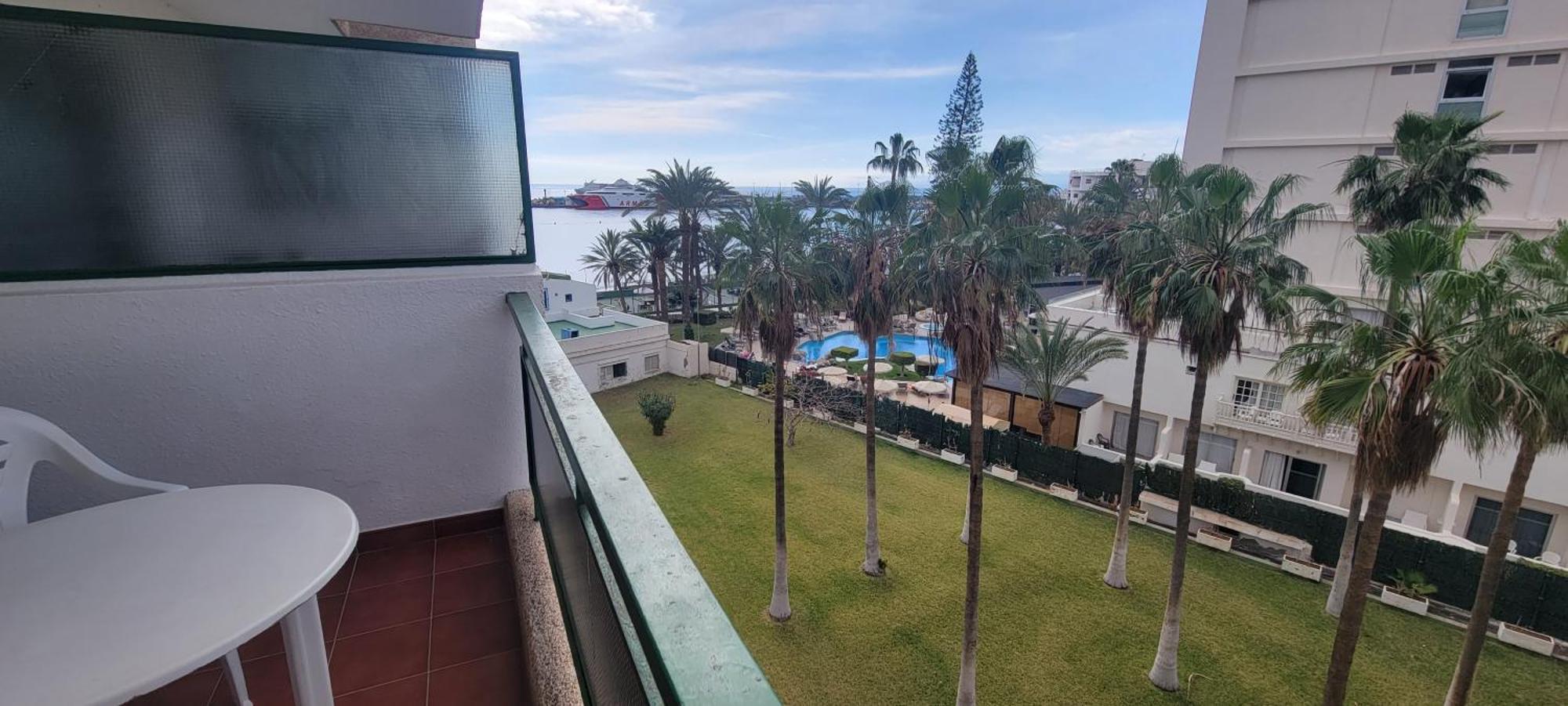 Apartahotel Comodoro- Ravel Los Cristianos (Tenerife)