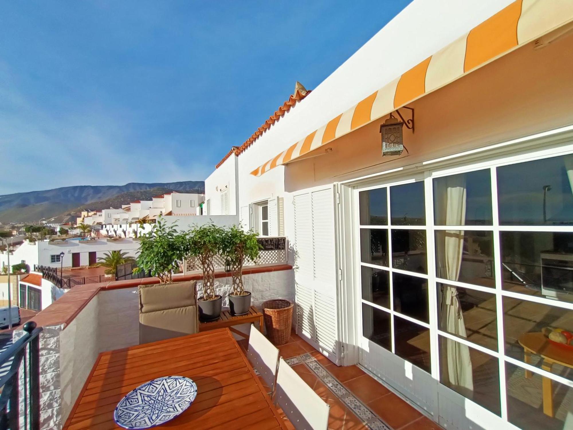 Topfloor Corner Panoramics Views & Pools