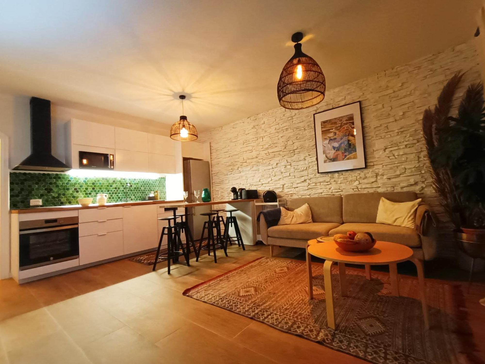 Topfloor Corner Panoramics Views & Pools