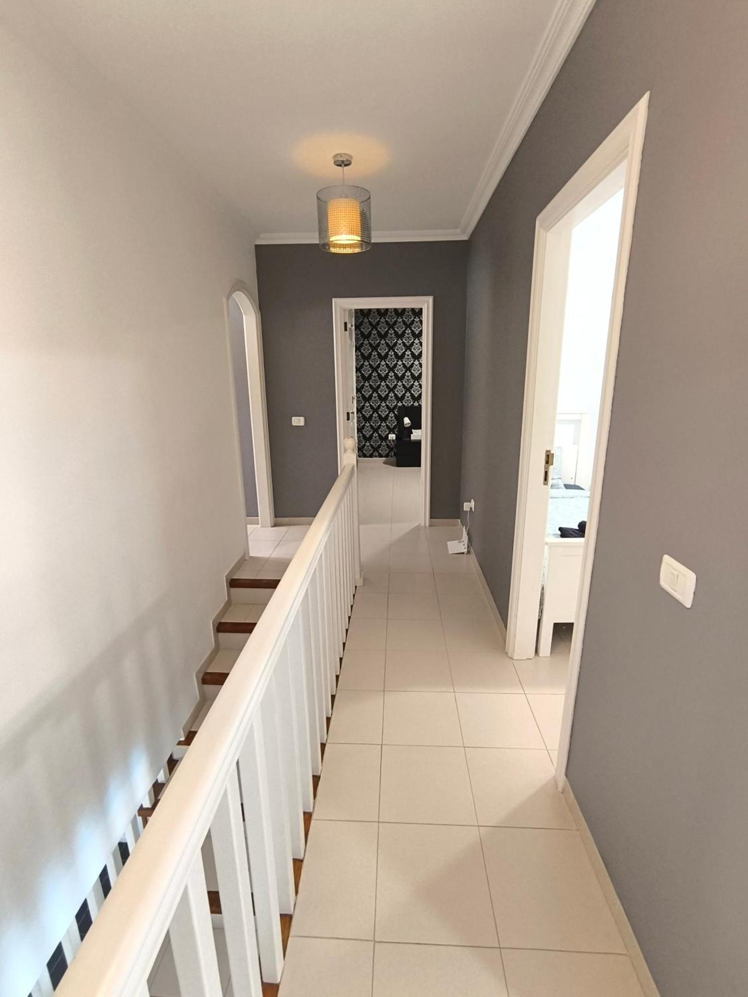 Beautiful - 4 Bedrooms, Heated Pool, Fibre Net, 2 Priv Car Park Places, Tv Channels *