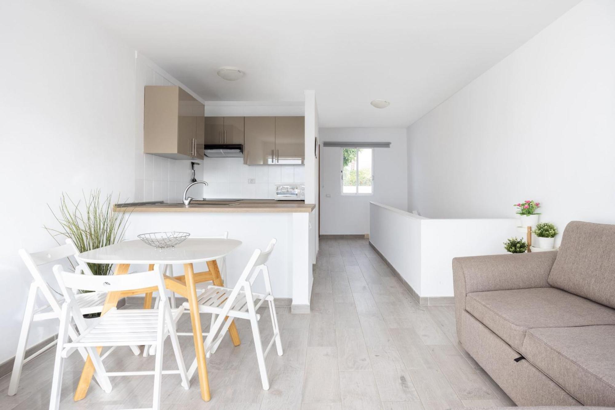 Duplex Con Piscina Junto Al Mar *