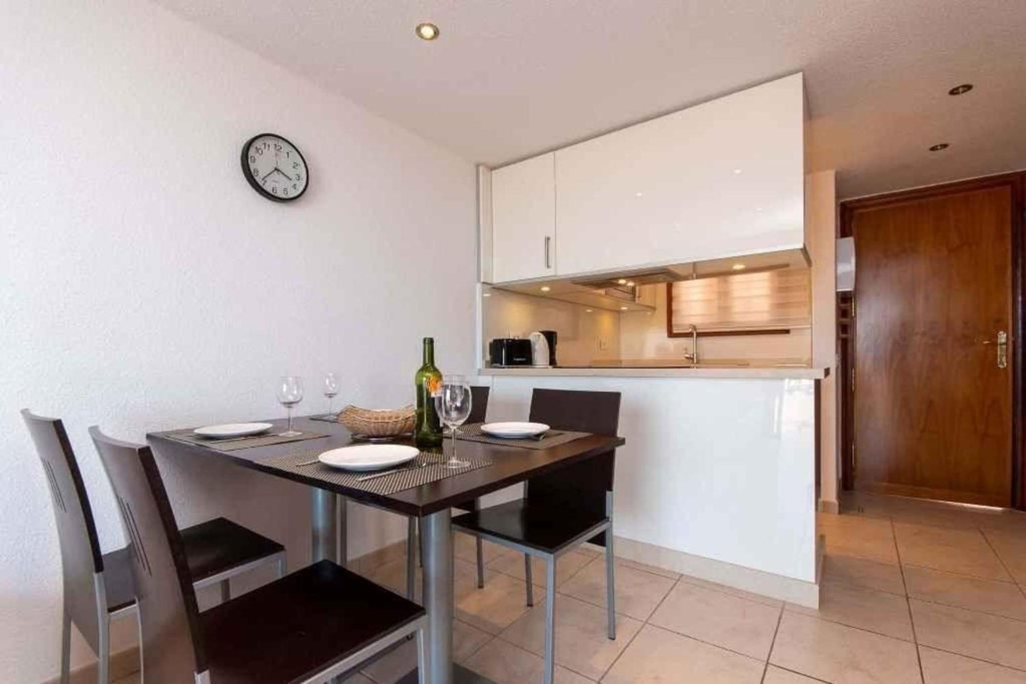 Fuer 4 Personen 1 Kind Ca 70 M In Playa De Americas, Teneriffa Westkueste Von Teneriffa *