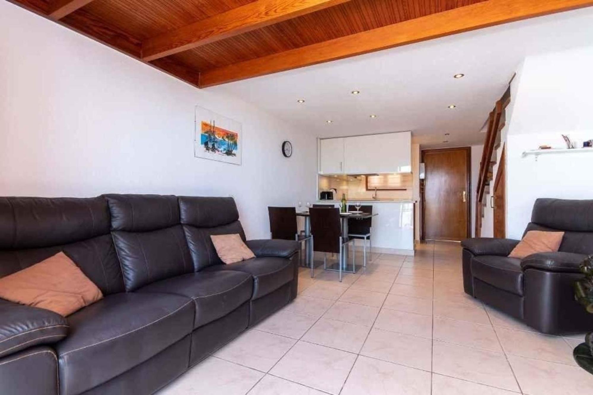 Fuer 4 Personen 1 Kind Ca 70 M In Playa De Americas, Teneriffa Westkueste Von Teneriffa Apartamento *