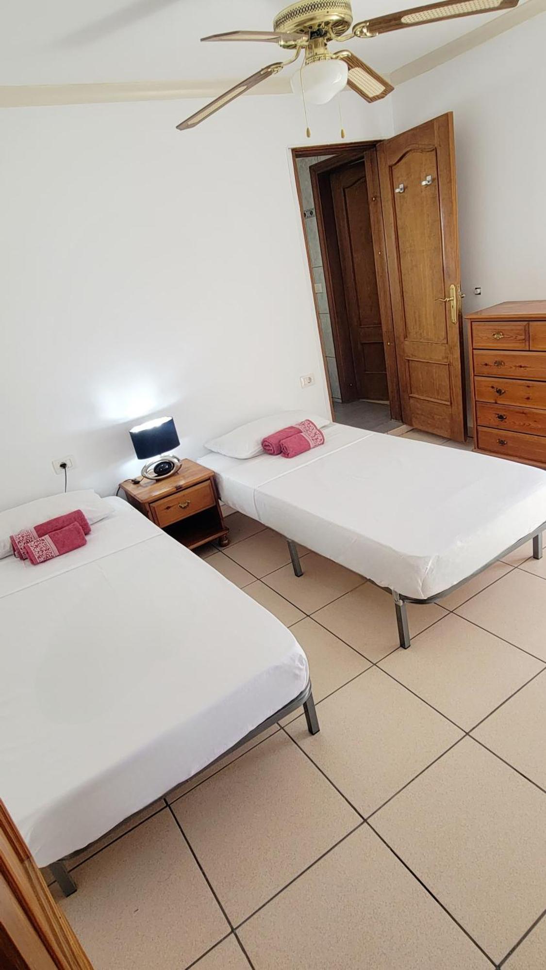 Con Piscina En Aldea Blanca Holiday home *
