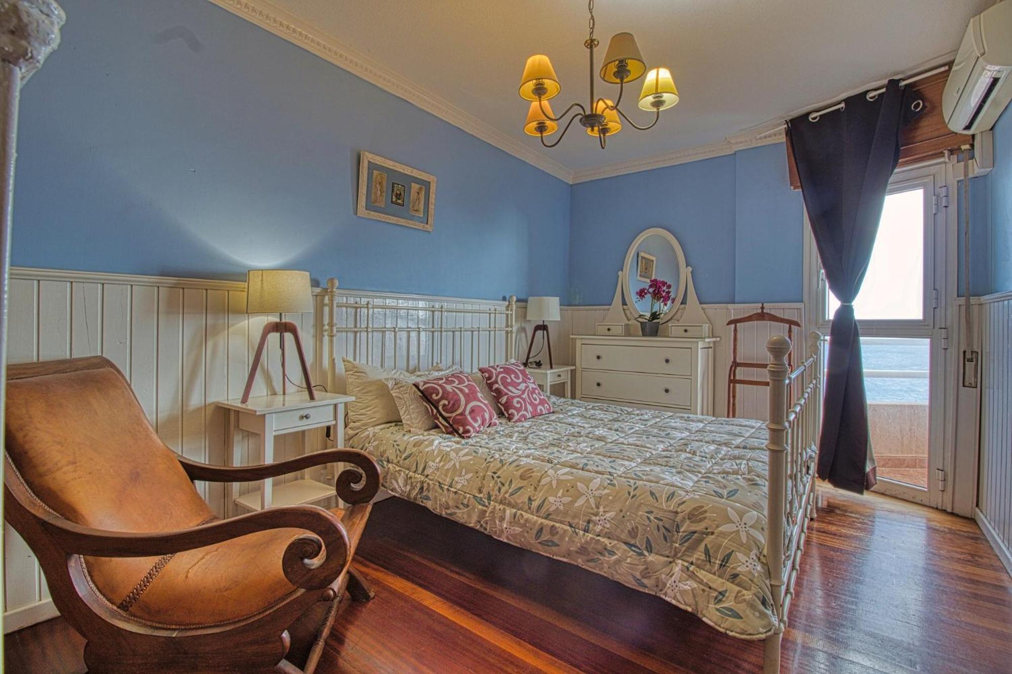 Apartamento Sea View & Wiffi Free Radazul
