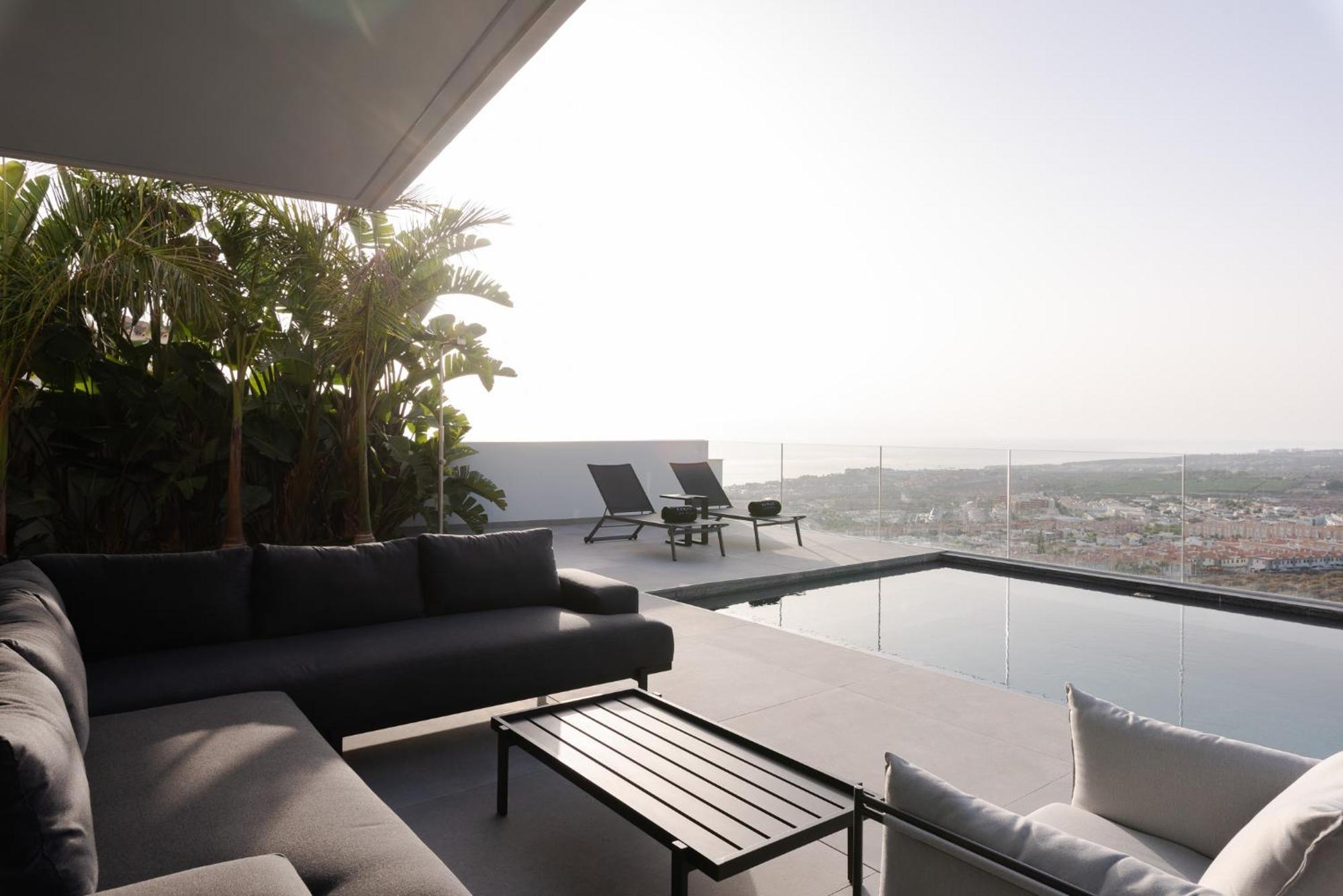 Karat Kai Torviscas Villa