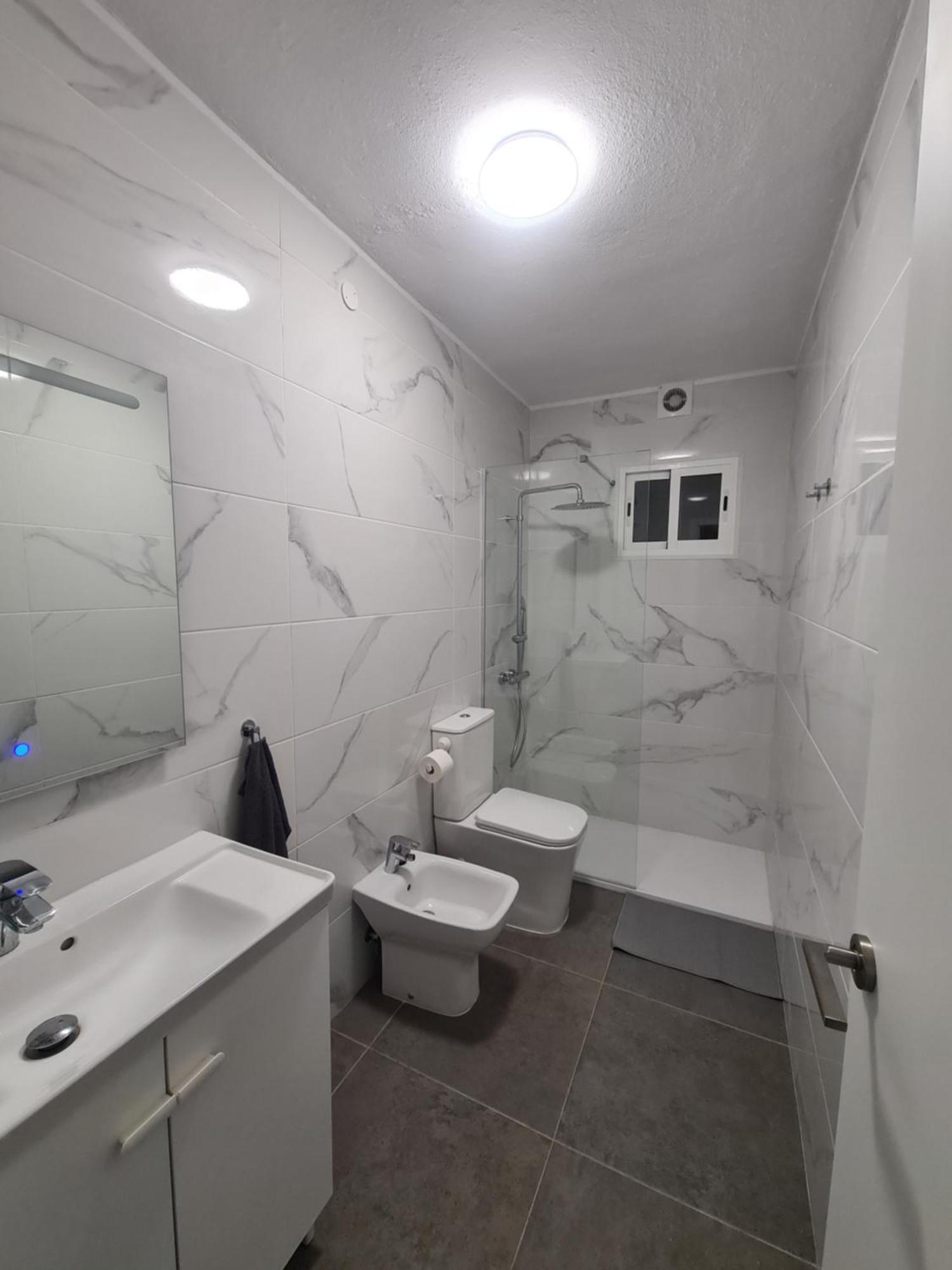 Eeb Private Privada En Piso Compartido Séjour chez l'habitant La Laguna (Tenerife)
