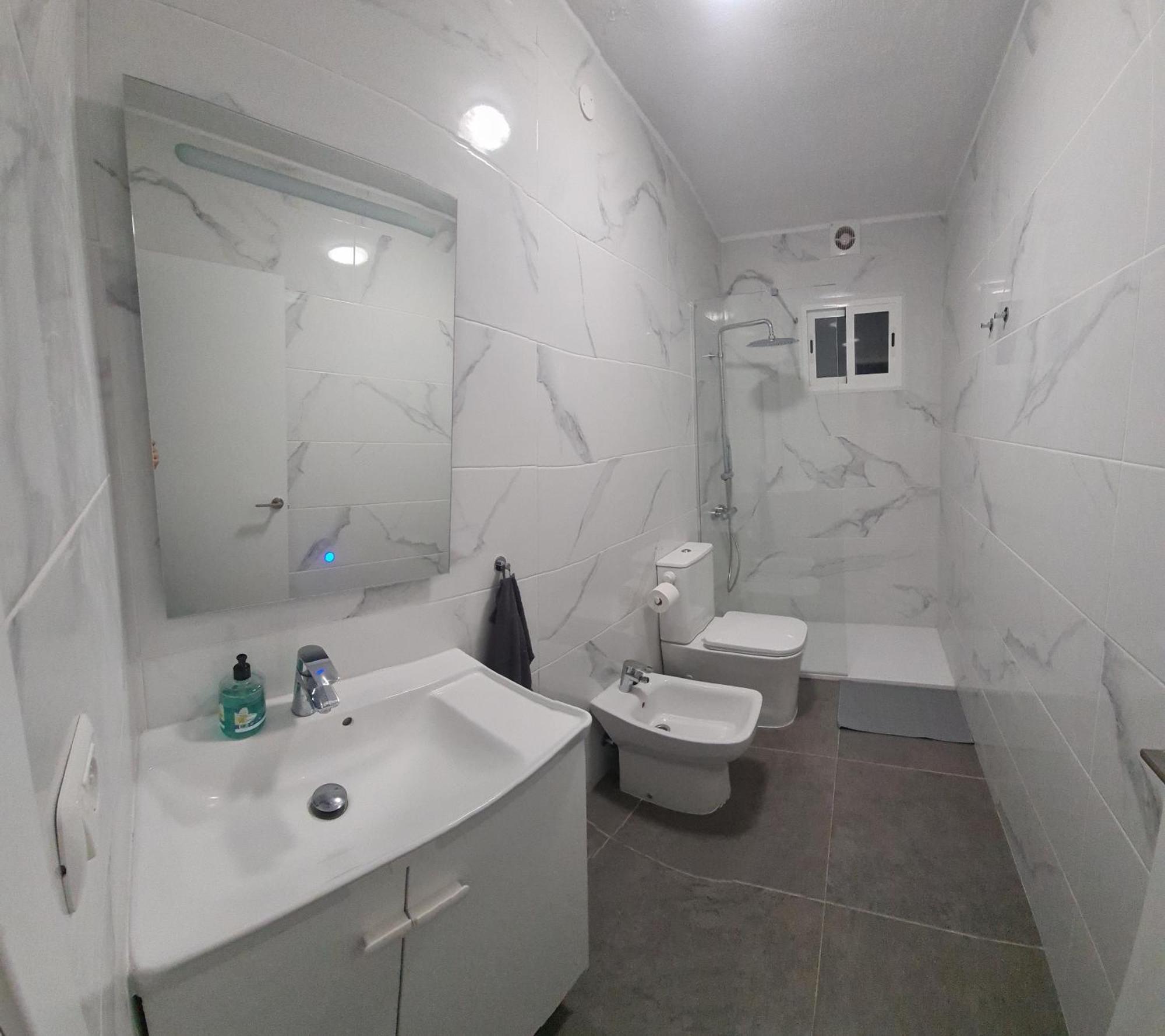 Eeb Private Privada En Piso Compartido