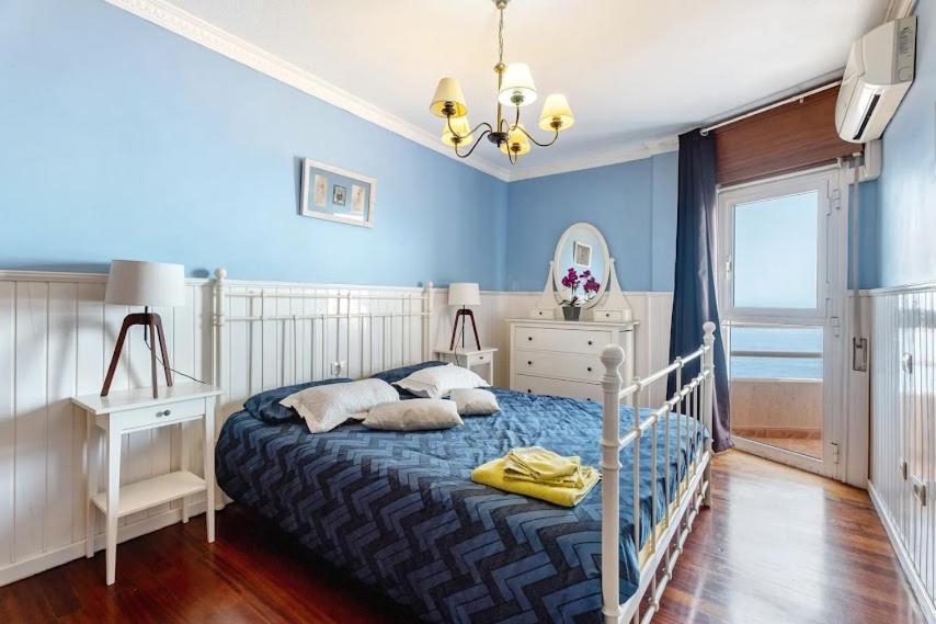 Sea View & Wiffi Free * Radazul