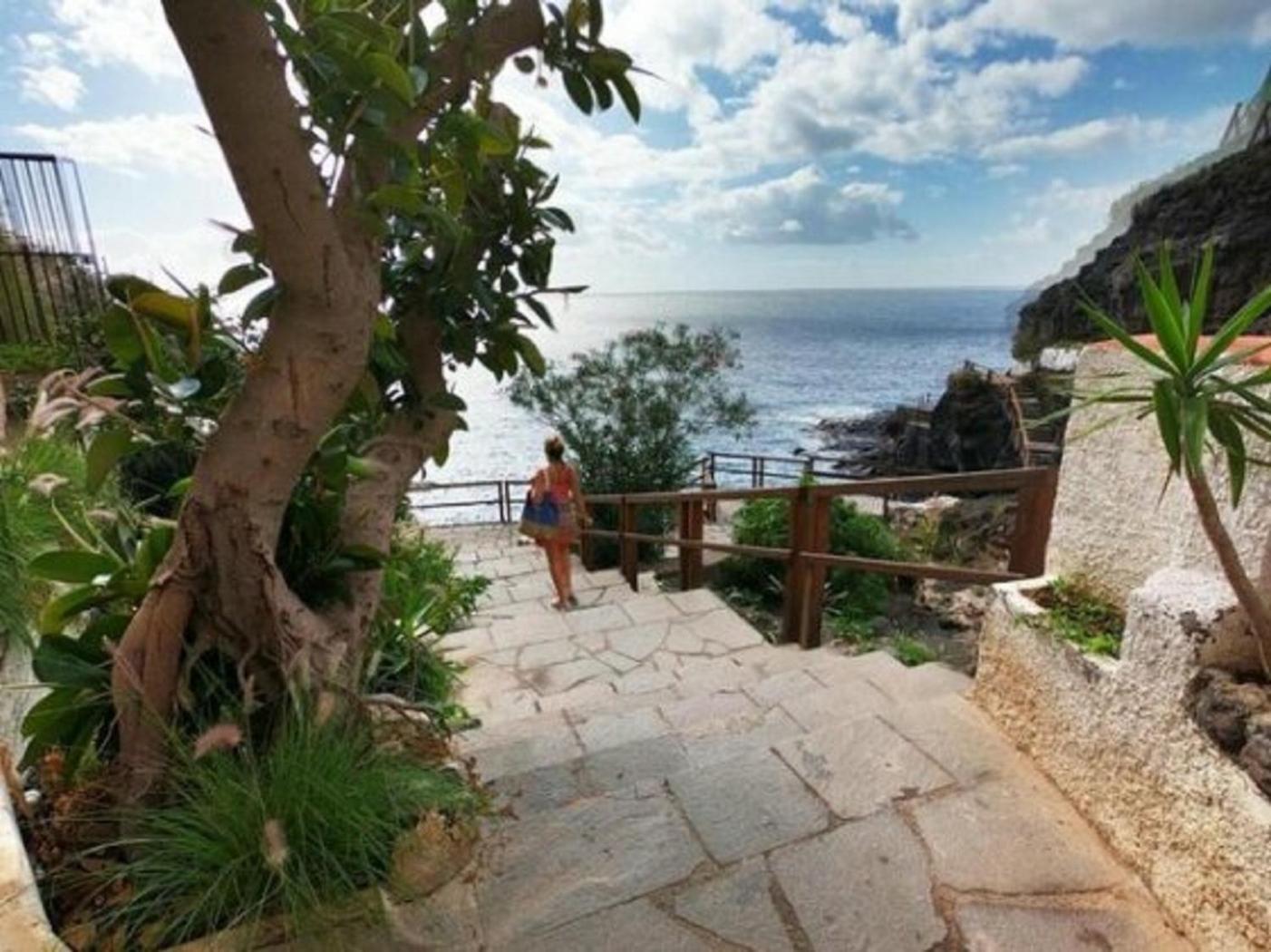 Sea View & Wiffi Free Apartamento Radazul