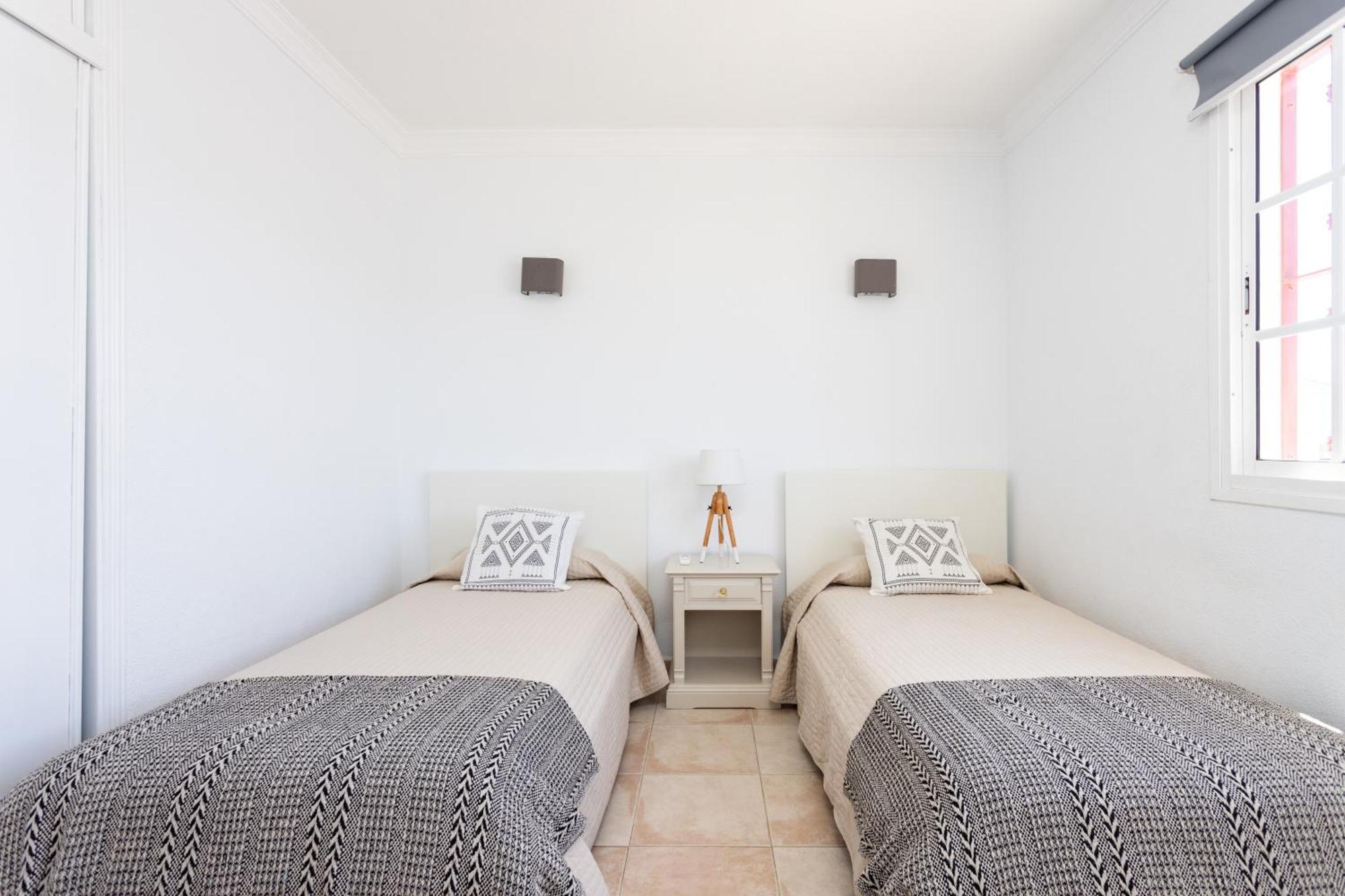 Holiday home Chloe Tenerifesummervillas Giant Private Pool 11 Meters Long Costa Adeje (Tenerife)