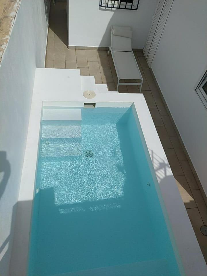 Con Piscina Privada