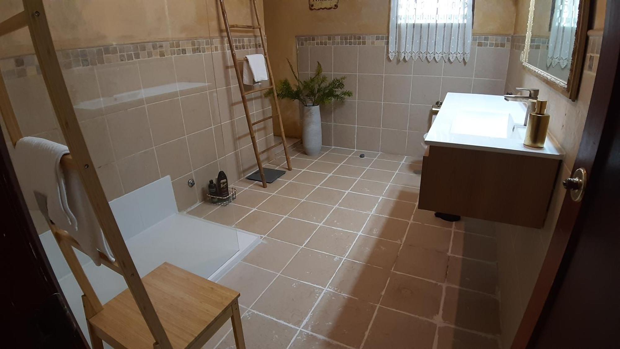 Habitación en casa particular Con Balcon Y Banos Privados. Tacoronte