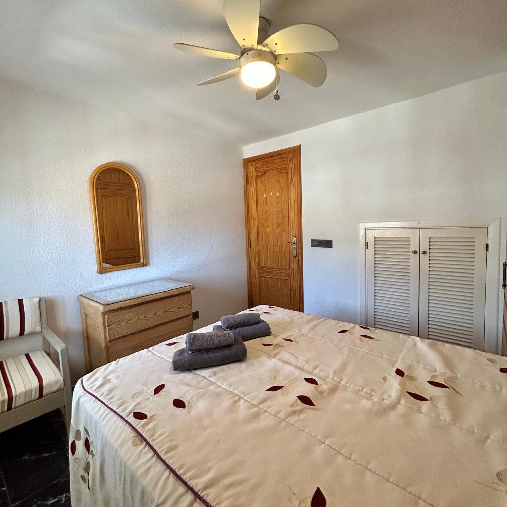 Apartment 2 Bedroom In Castle Harbour C205 Los Cristianos (Tenerife)