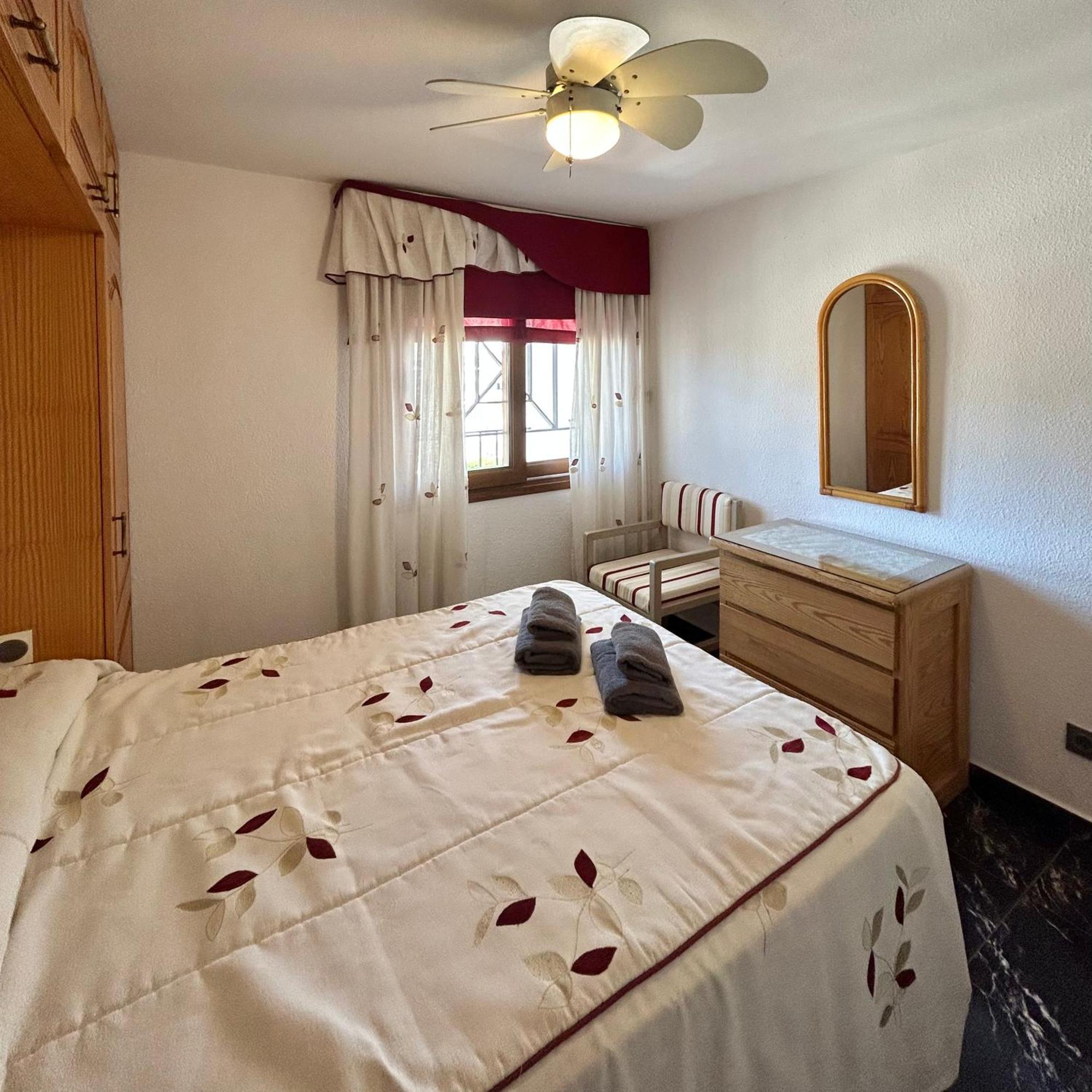 Apartment 2 Bedroom In Castle Harbour C205