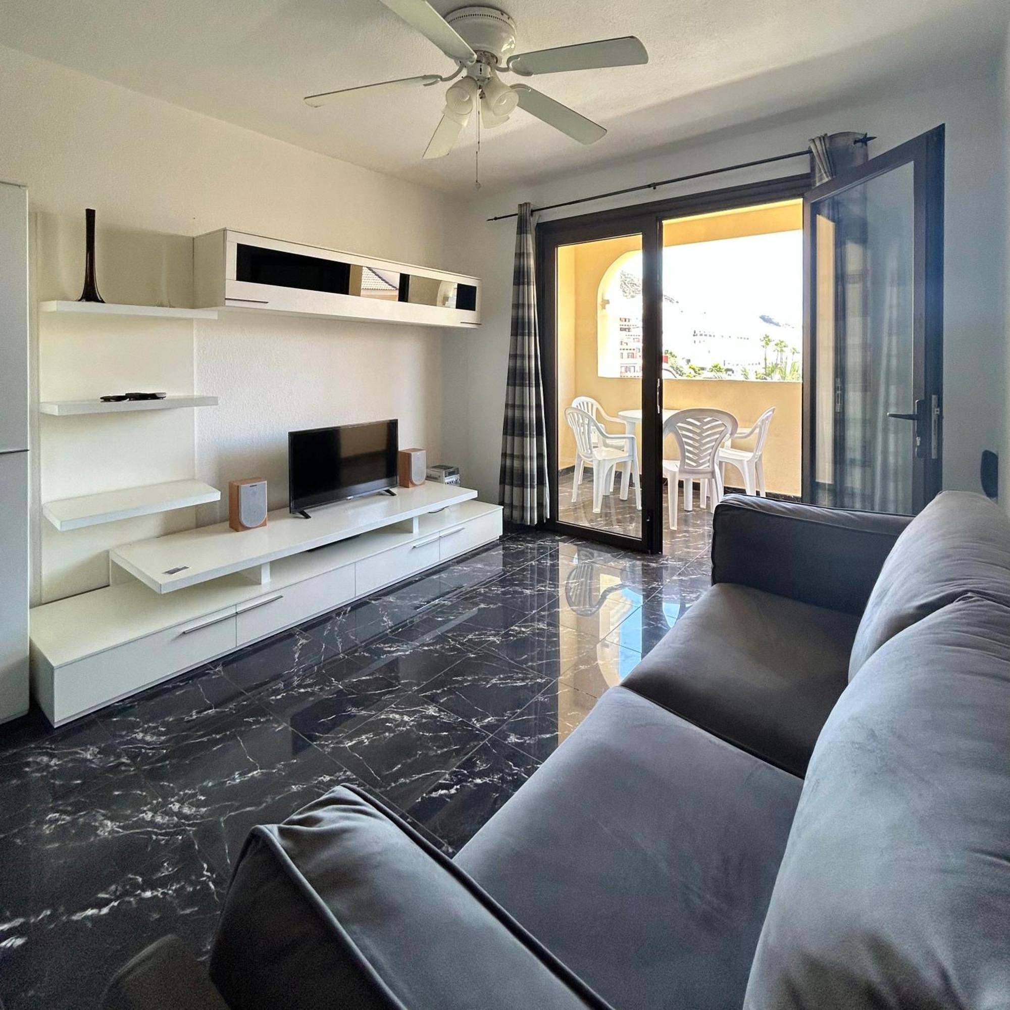 2 Bedroom In Castle Harbour C205 *