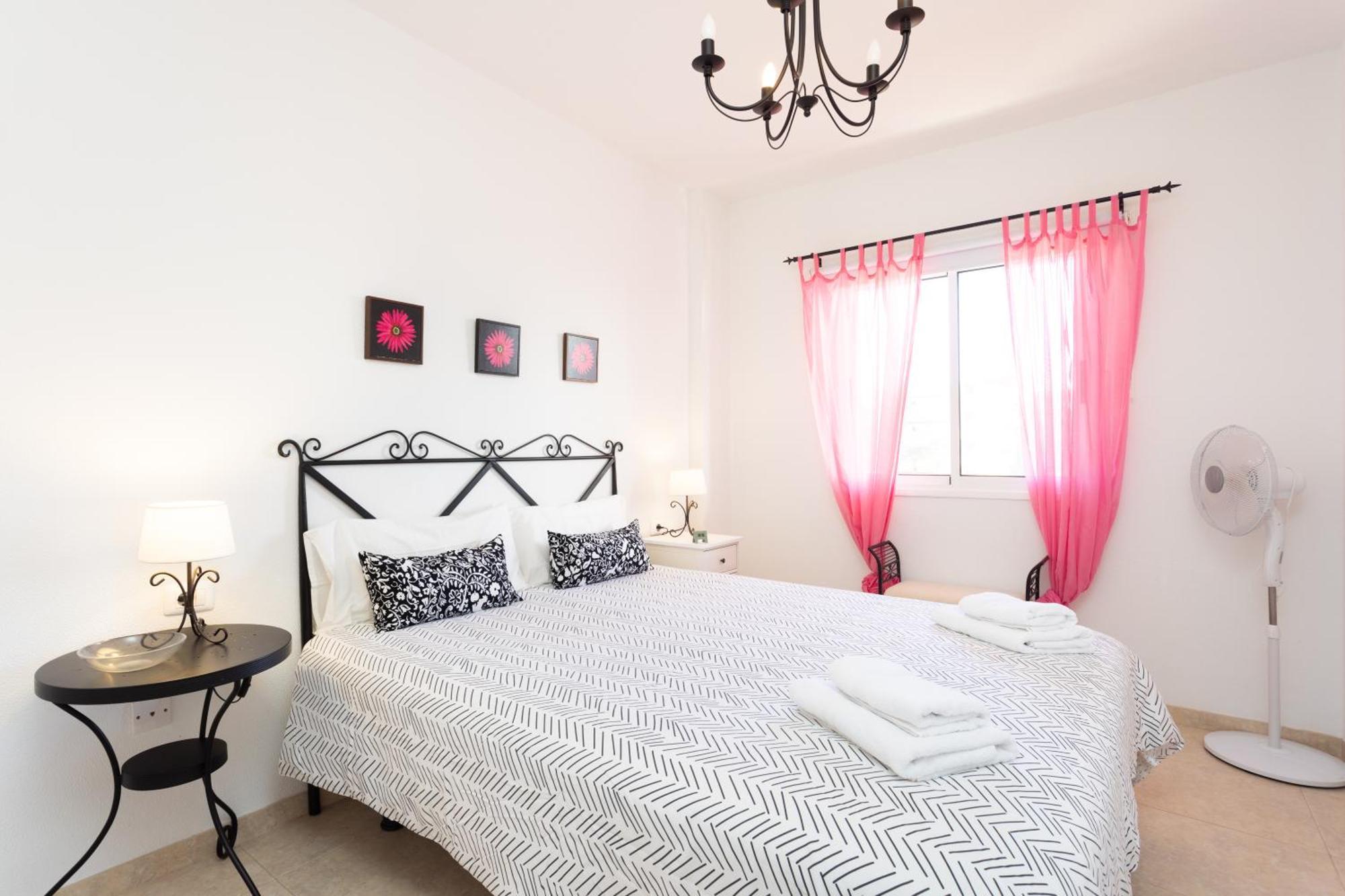 Home2book Cozy Sea Views