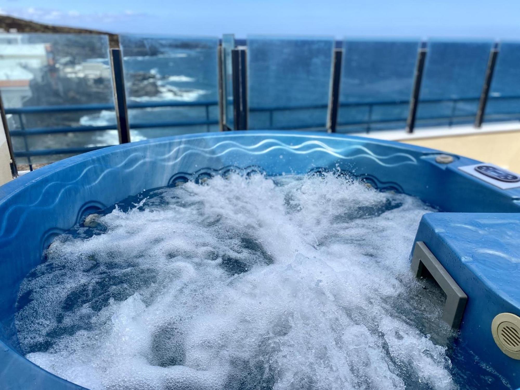 Сasa de vacaciones La Mar Loft With Hot Tub *