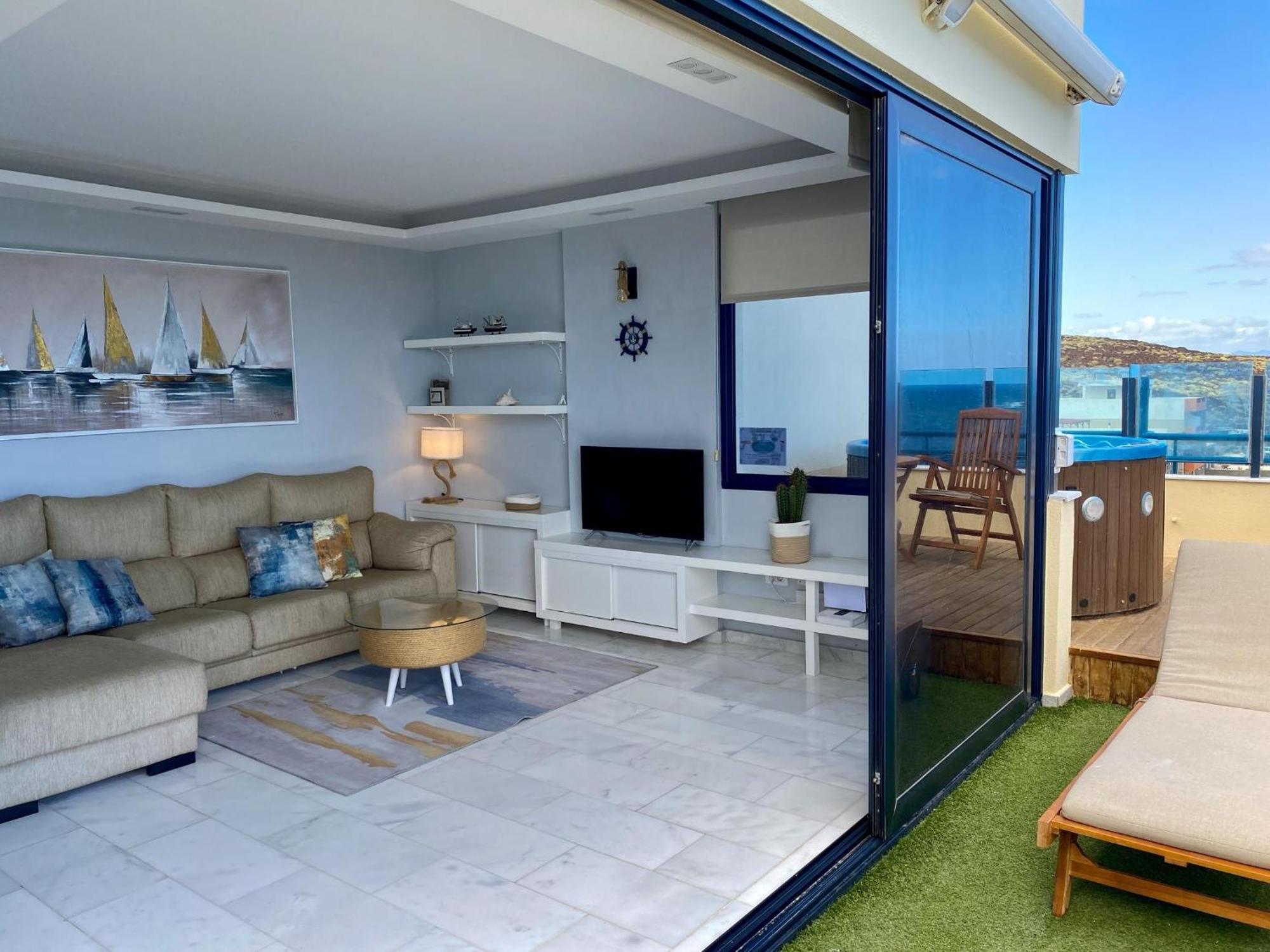 La Mar Loft With Hot Tub * Puertito de Guimar