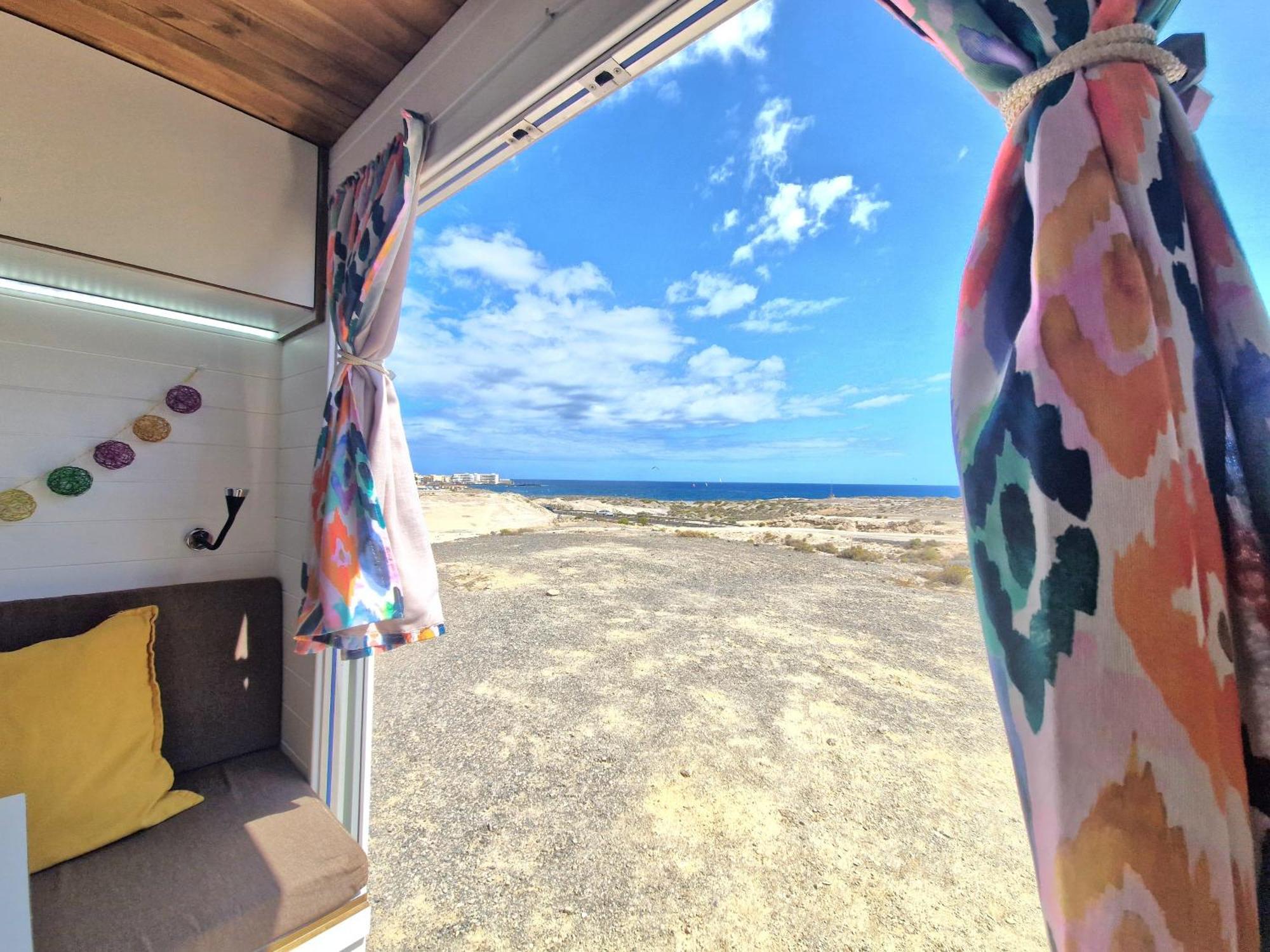 Camper Estatico Solo Para Alojar En El Frente Del Mar La Tejita