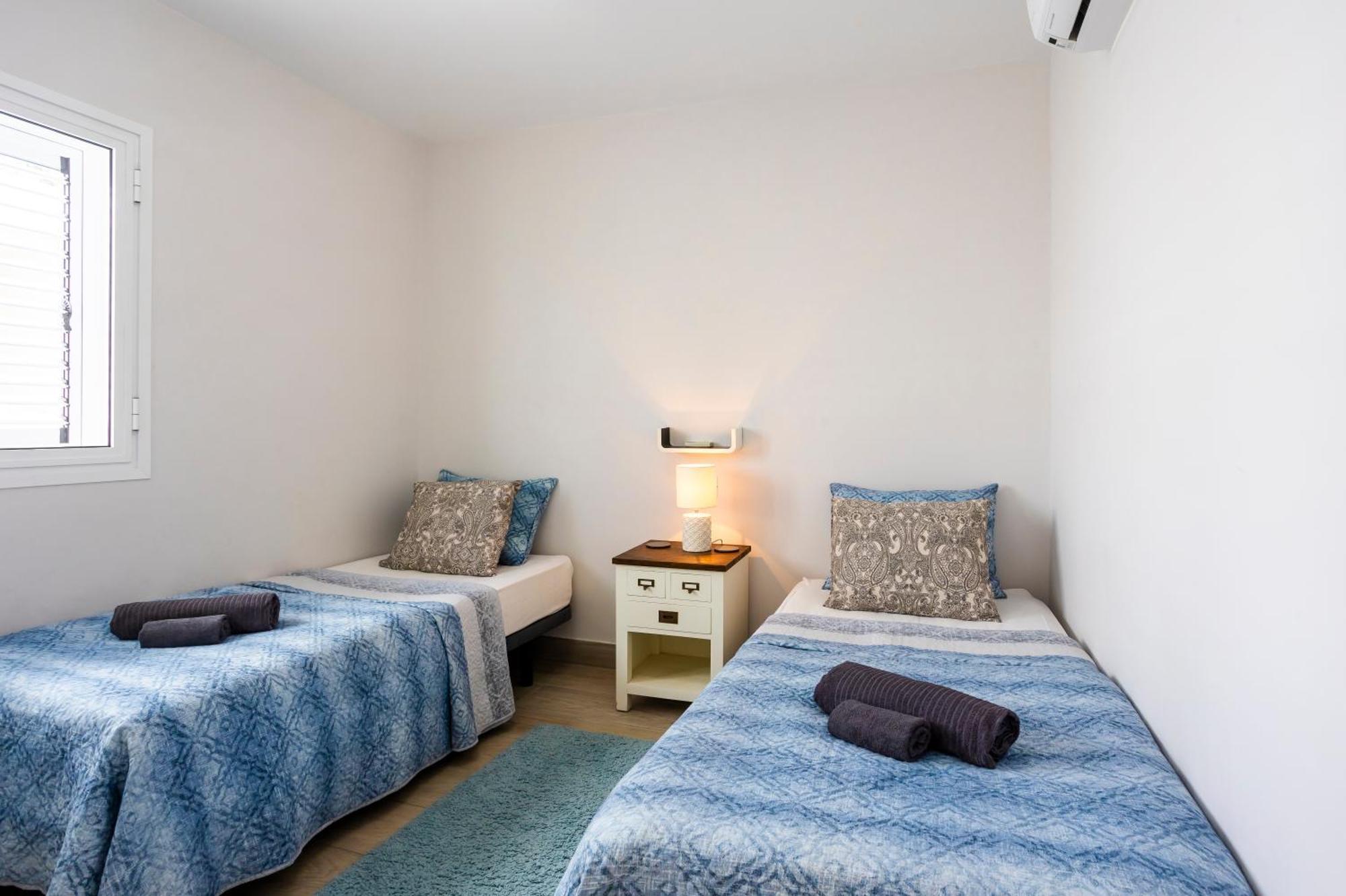 Apartment Ocean Panorama - 3 Ac Bedrooms, Private Garage, New Pool, 2 Bathrooms, Tv Channels Acantilado de los Gigantes