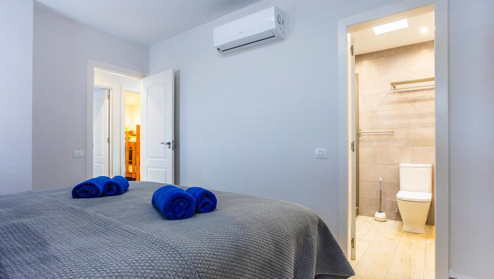 Ocean Panorama - 3 Ac Bedrooms, Private Garage, New Pool, 2 Bathrooms, Tv Channels *