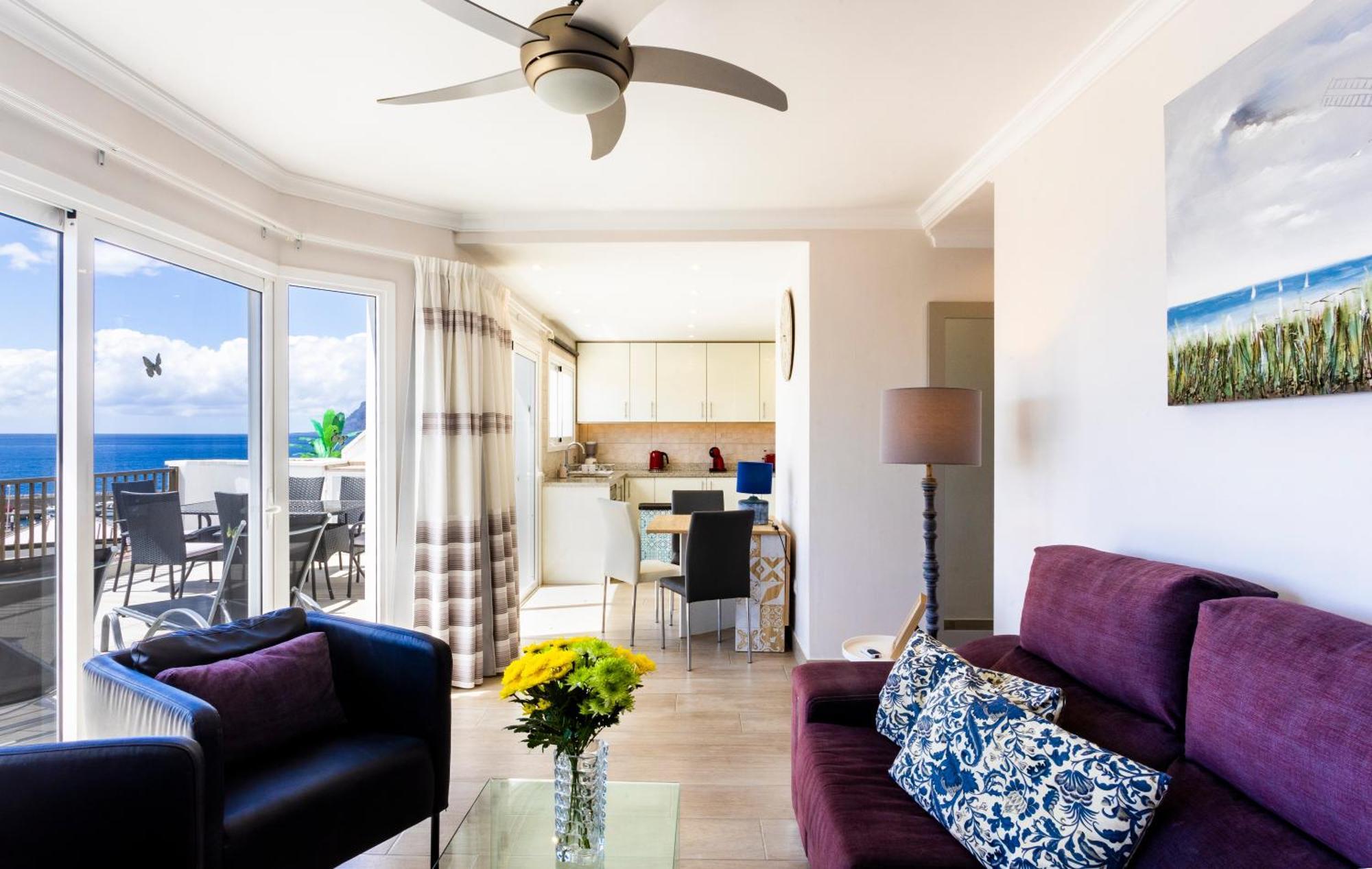 Apartment Ocean Panorama - 3 Ac Bedrooms, Private Garage, New Pool, 2 Bathrooms, Tv Channels *