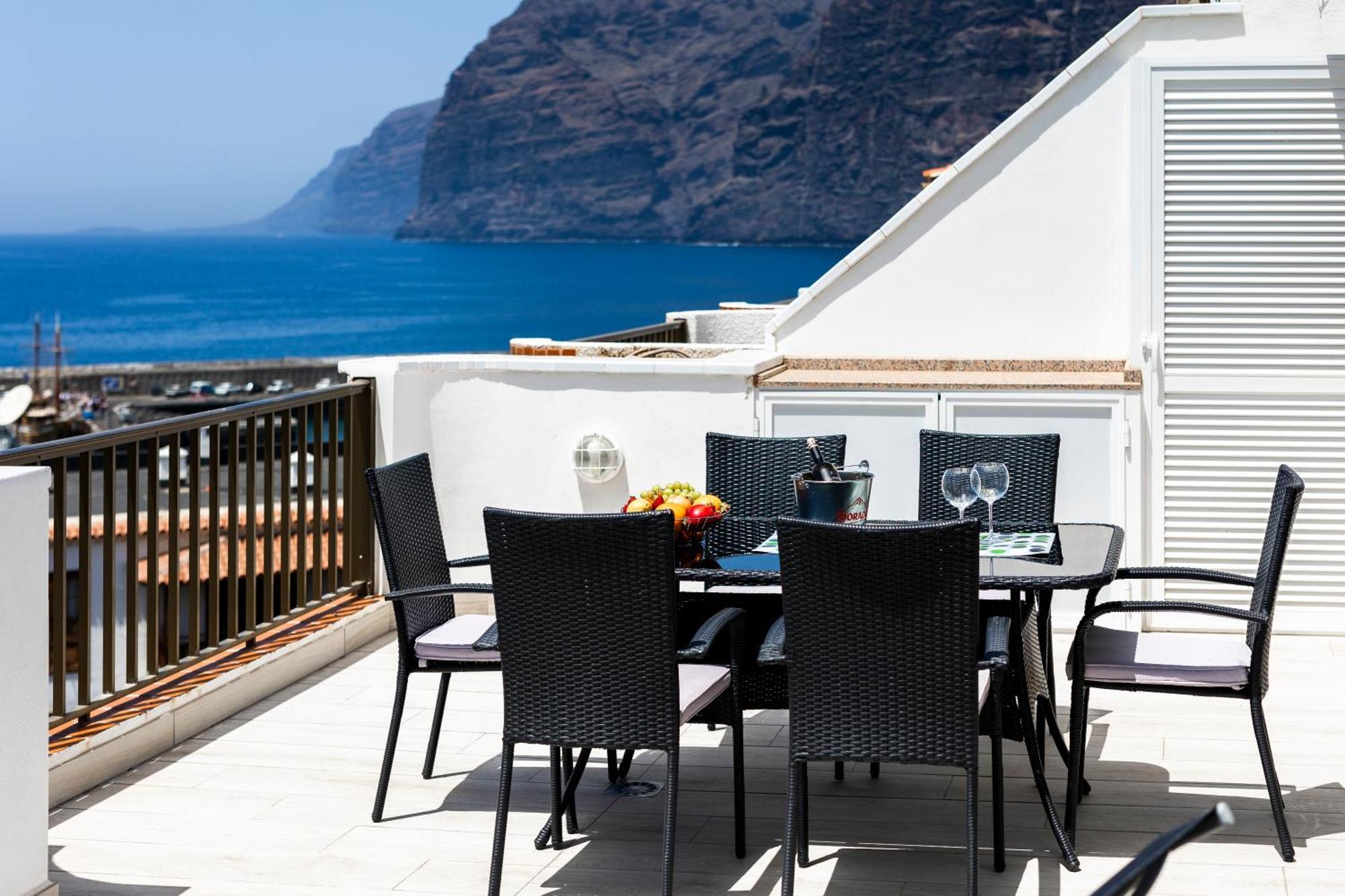 Apartment Ocean Panorama - 3 Ac Bedrooms, Private Garage, New Pool, 2 Bathrooms, Tv Channels Acantilado de los Gigantes