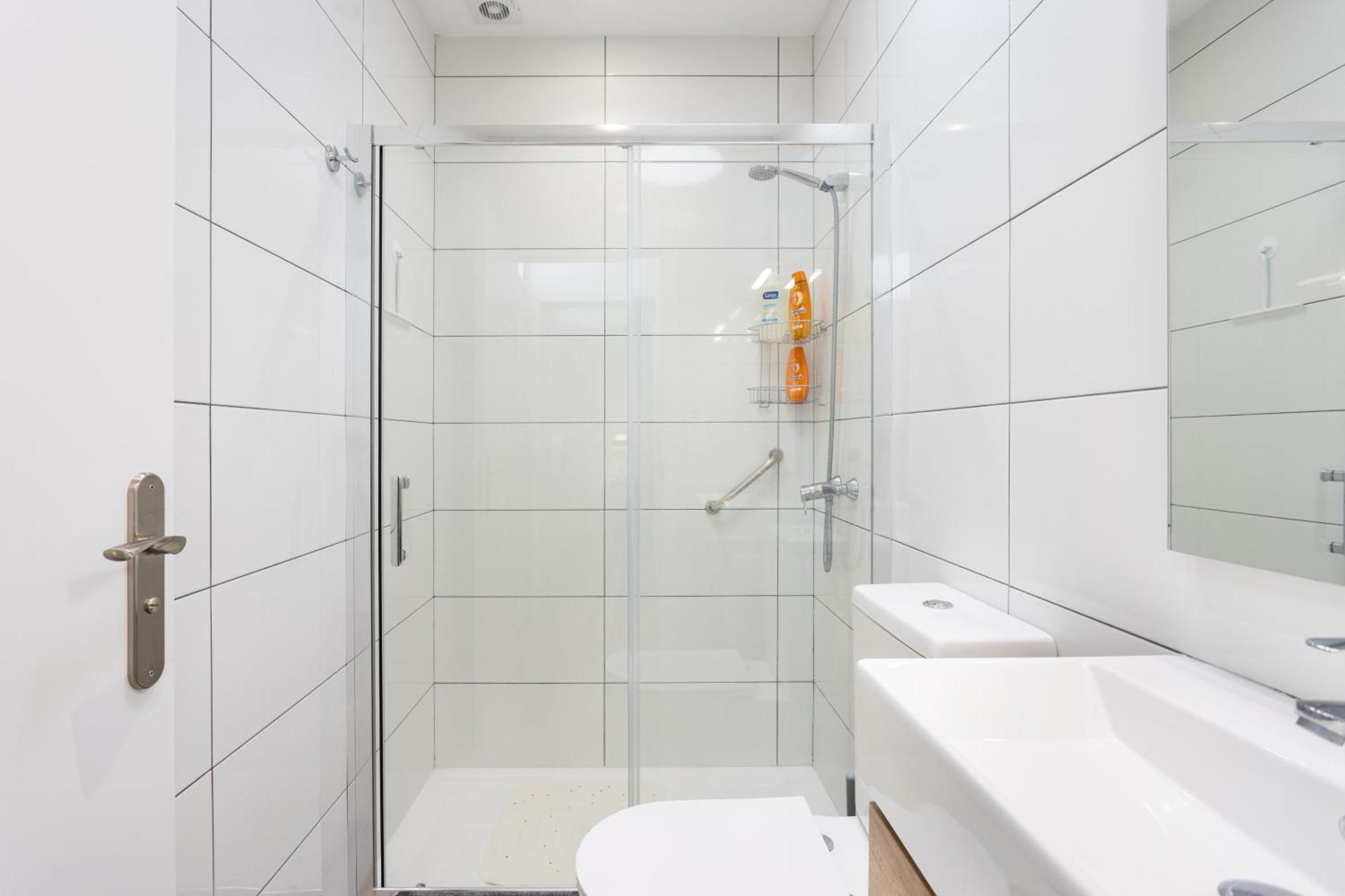 Home2book Lovely & Bright Apt, Pool & Terrace *