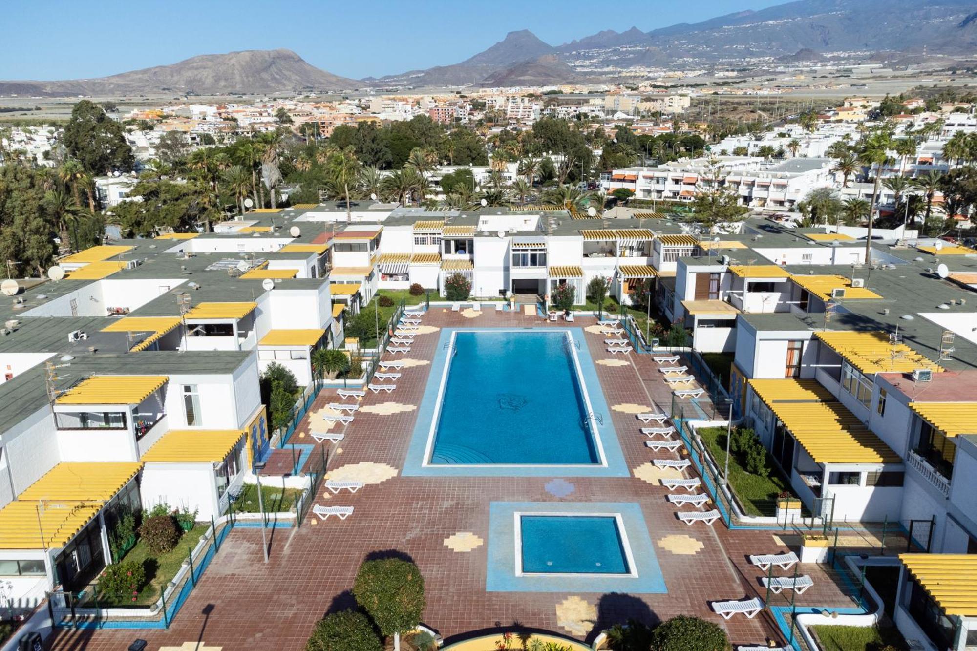 Home2book Lovely & Bright Apt, Pool & Terrace