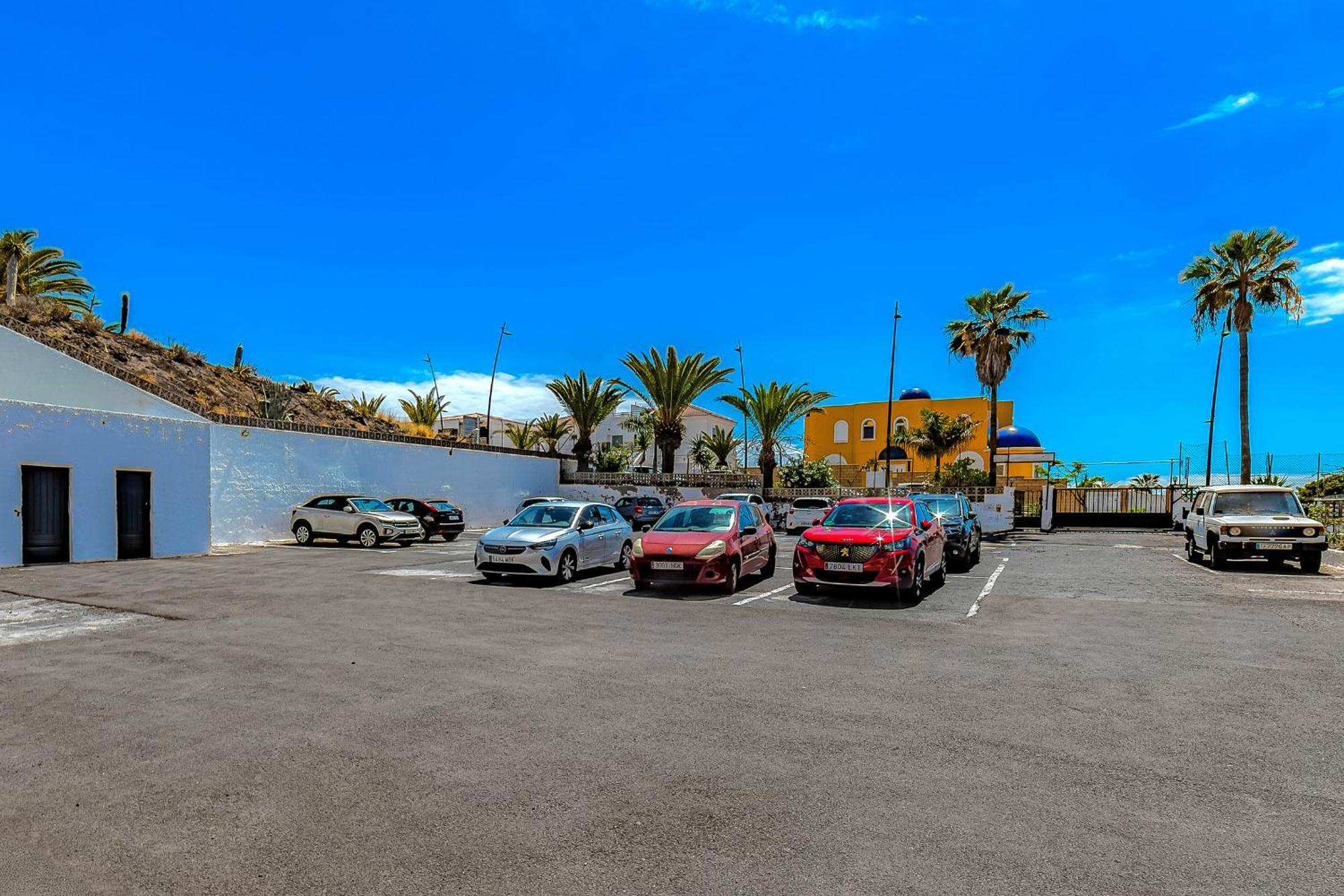 Apartment Newly Renovated 2 Min From Playa La Arena *