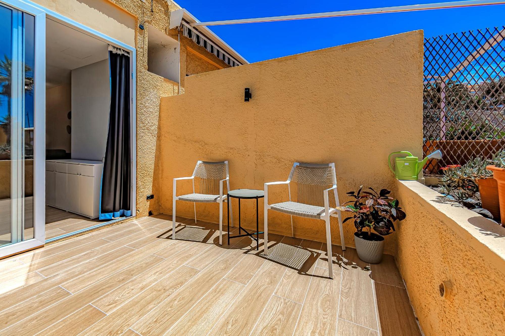 Apartment Newly Renovated 2 Min From Playa La Arena
