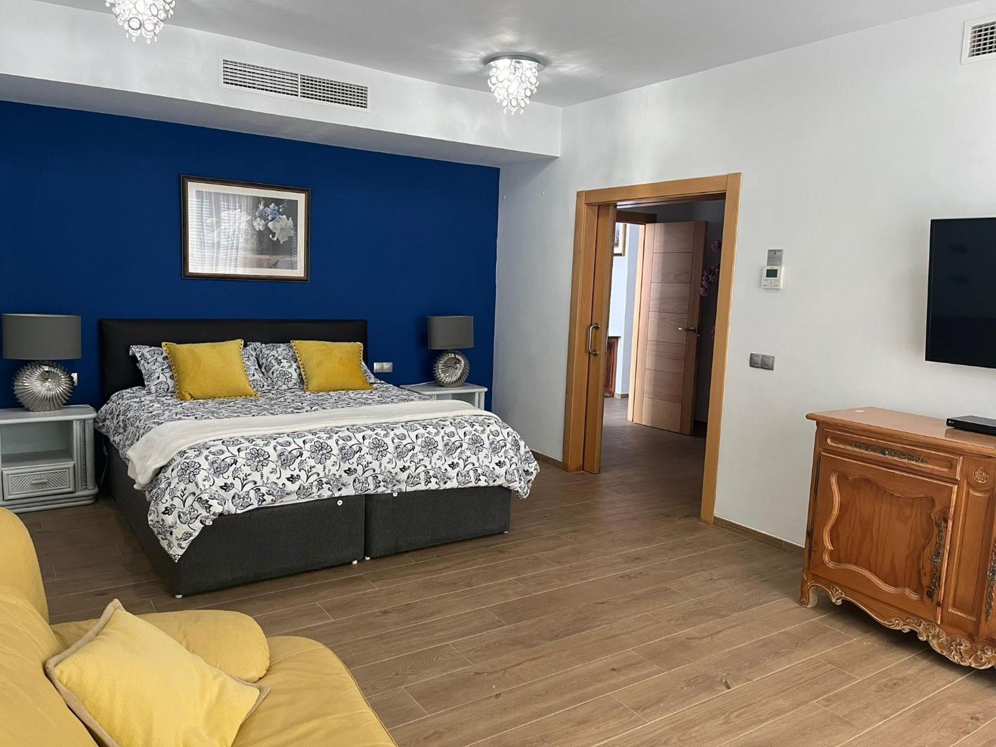 Self Catering Luxury In The Beautiful Area Of Puerto Santiago Tenerife With 5 Bedrooms 2 Sofabeds For Up To 10 Guests Private Swimming Pool And Many Other Activities To Entertain The Family Secure Parking For 2 Cars And Disabled Access Througho Villa *