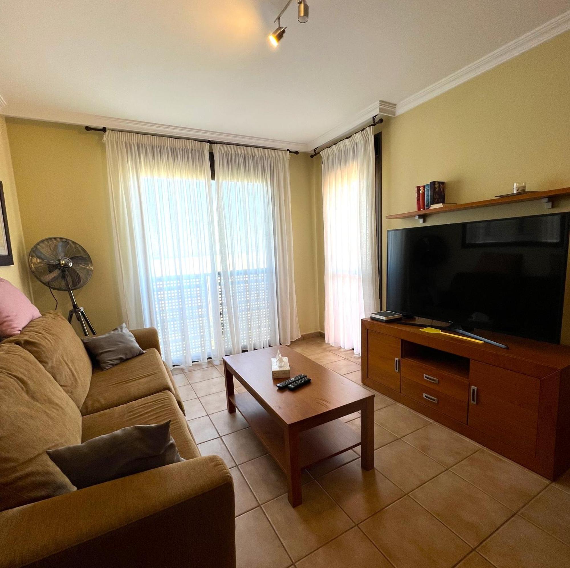 One Bed In With Sea Views K120 Apartment
