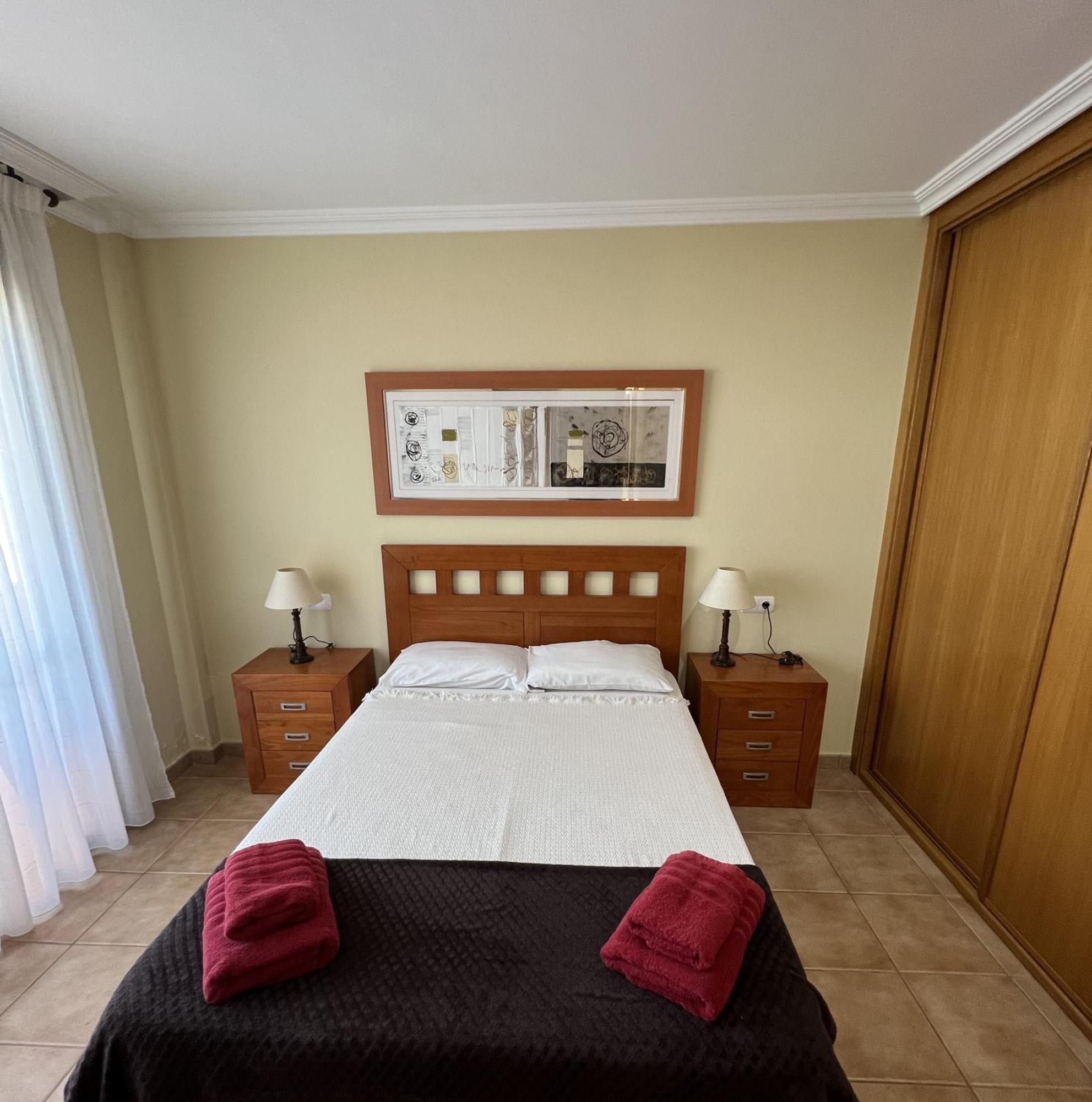 One Bed In With Sea Views K120 Apartment
