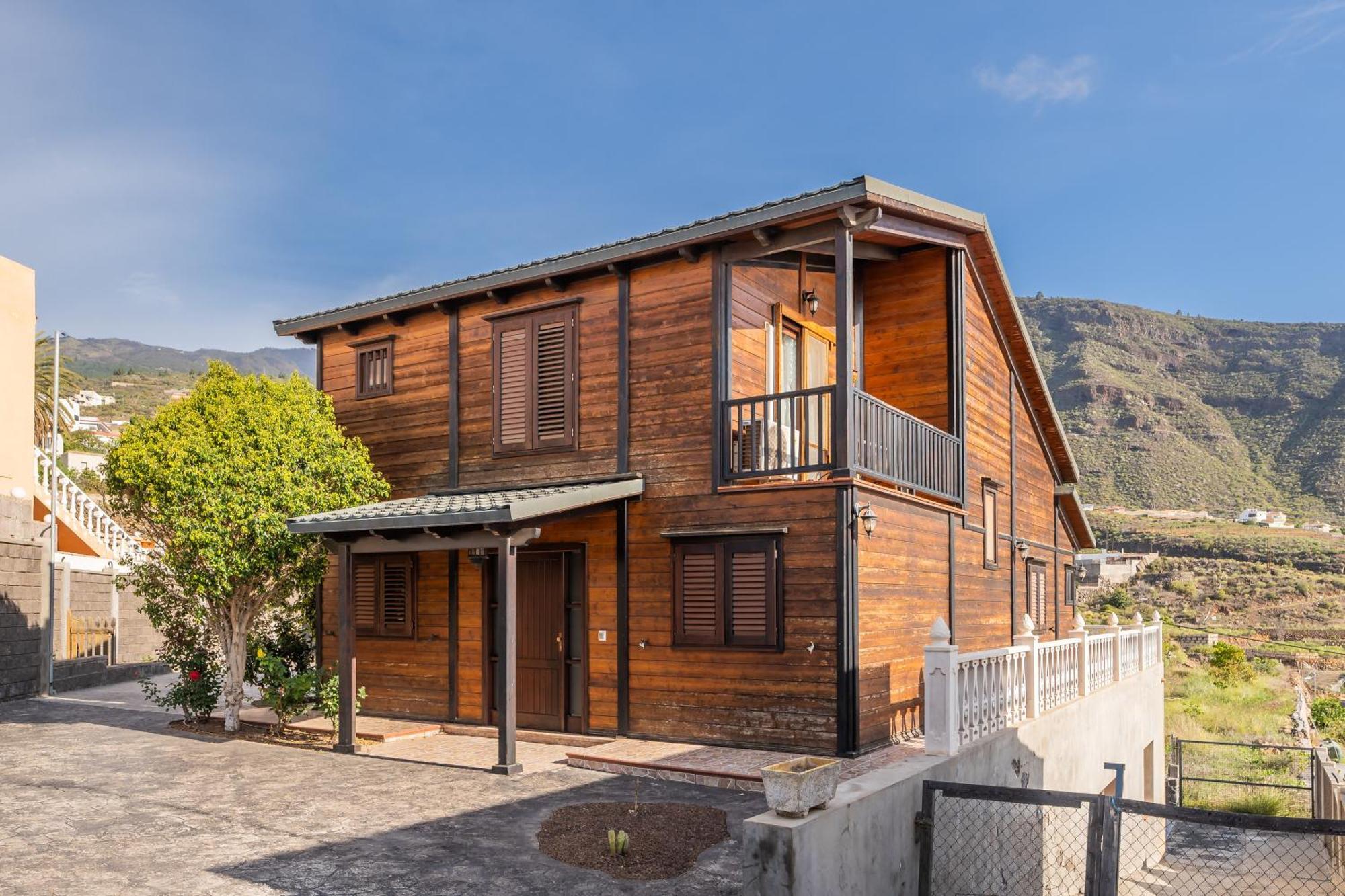 4br Wooden House -pool, Views & Parking Hébergement de vacances Candelaria