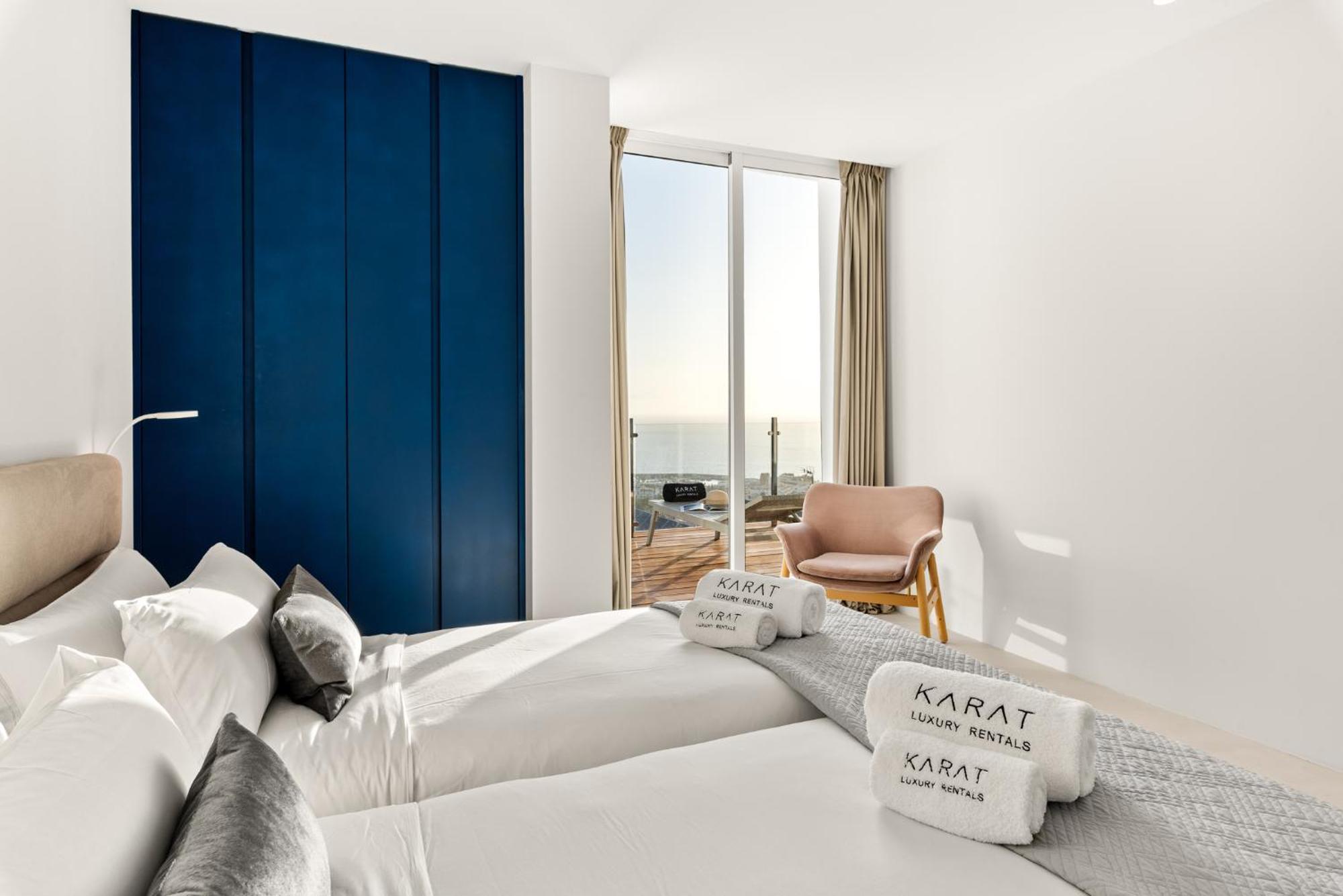 Villa Karat Blue *