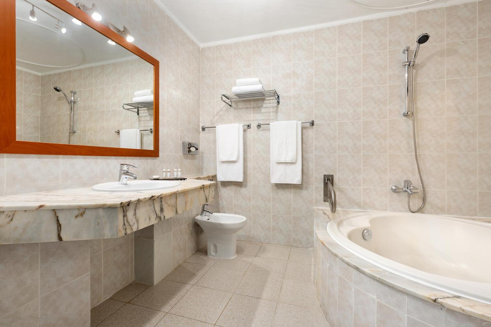 Ramada Residences By Wyndham Costa Adeje (Tenerife)