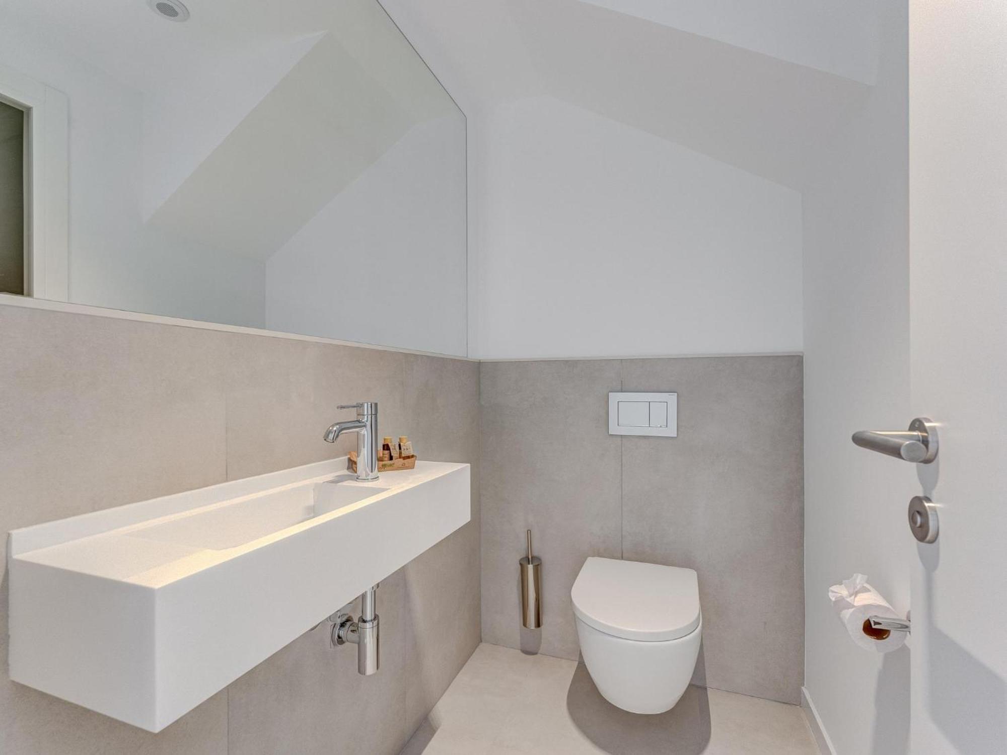 Aquasuites Luxury Penthouse A03