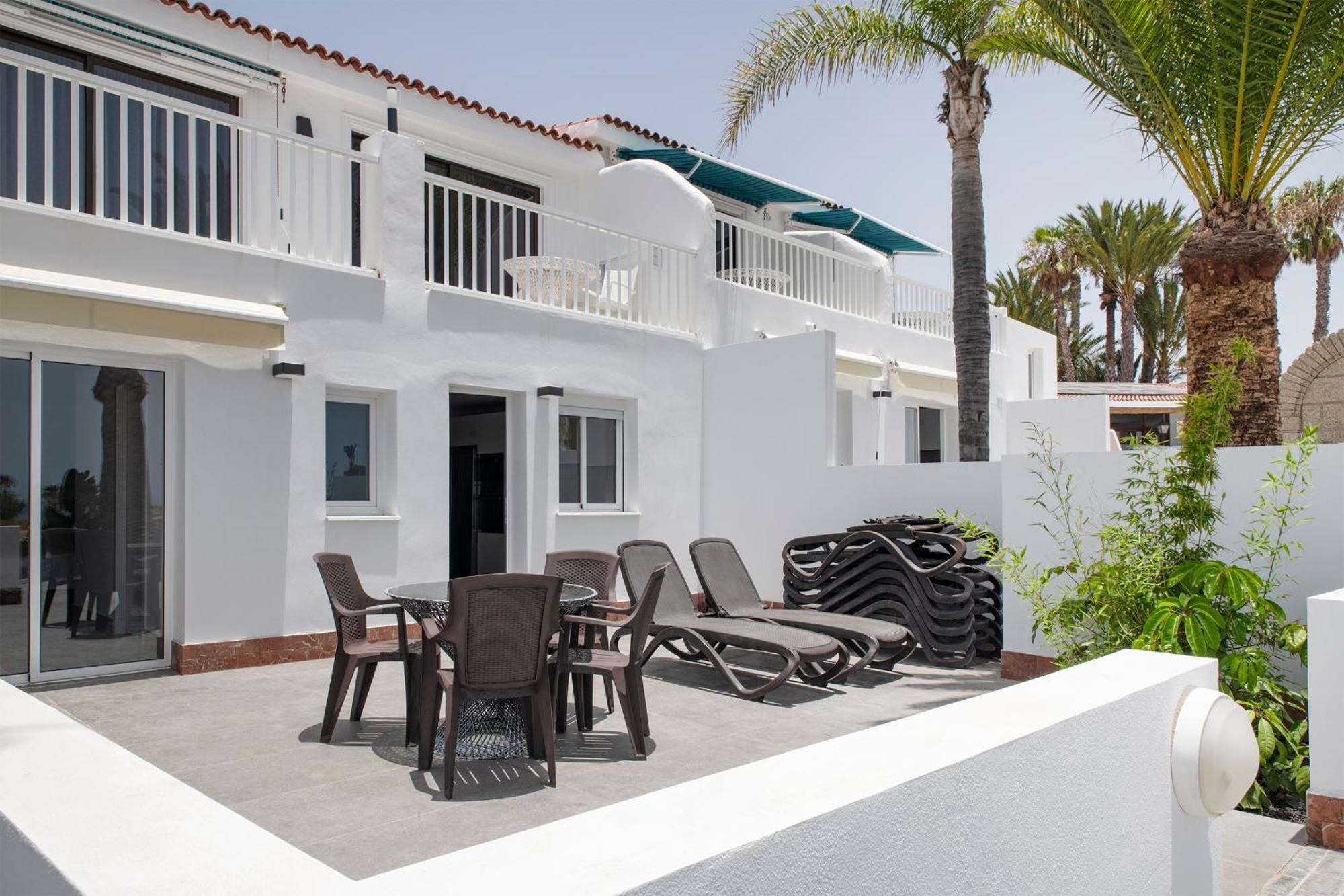 The Club - - Dining - Events Apartment
