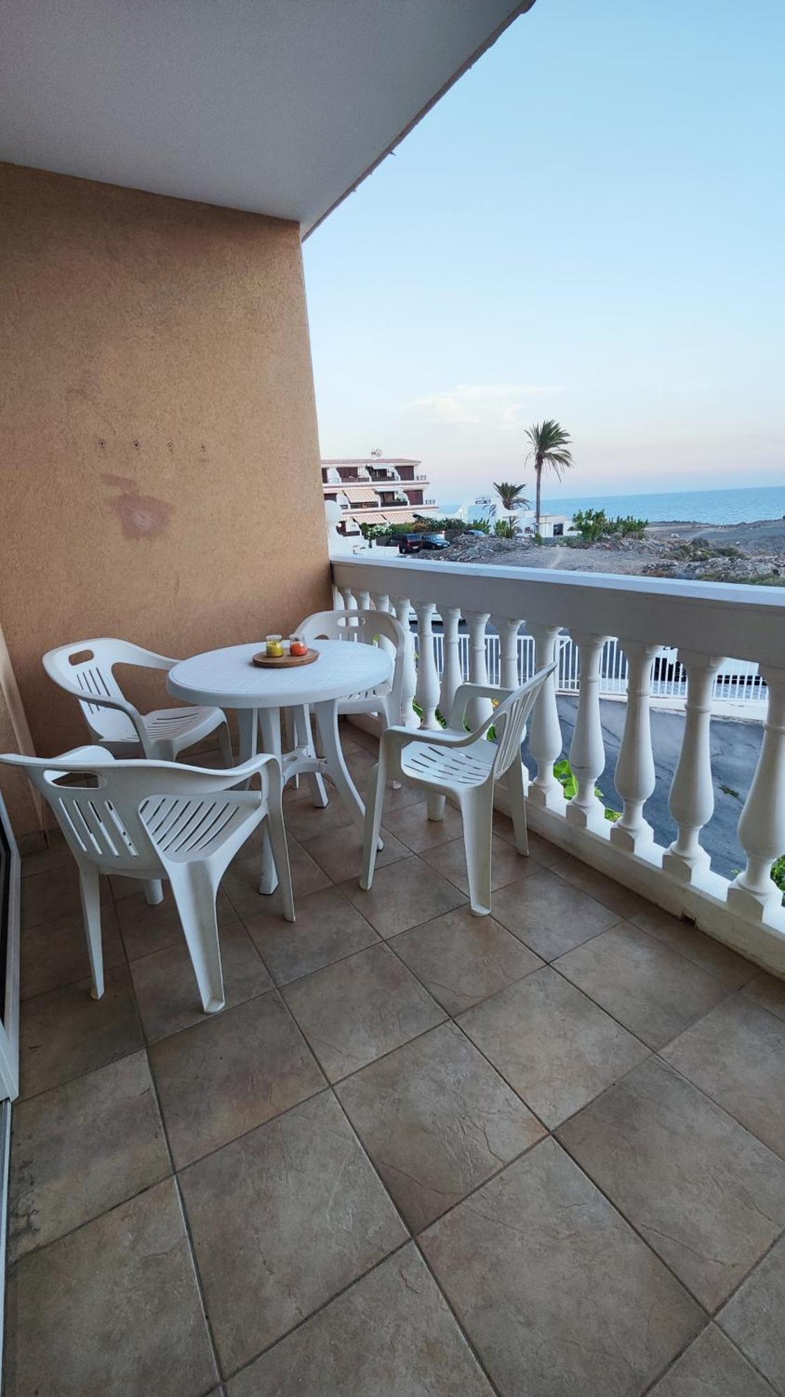 Encantador Estudio Con Terraza Privada Y Espectaculares Vistas Al Mar En Costa Del Silencio, Cerca De Cristianos Apartment