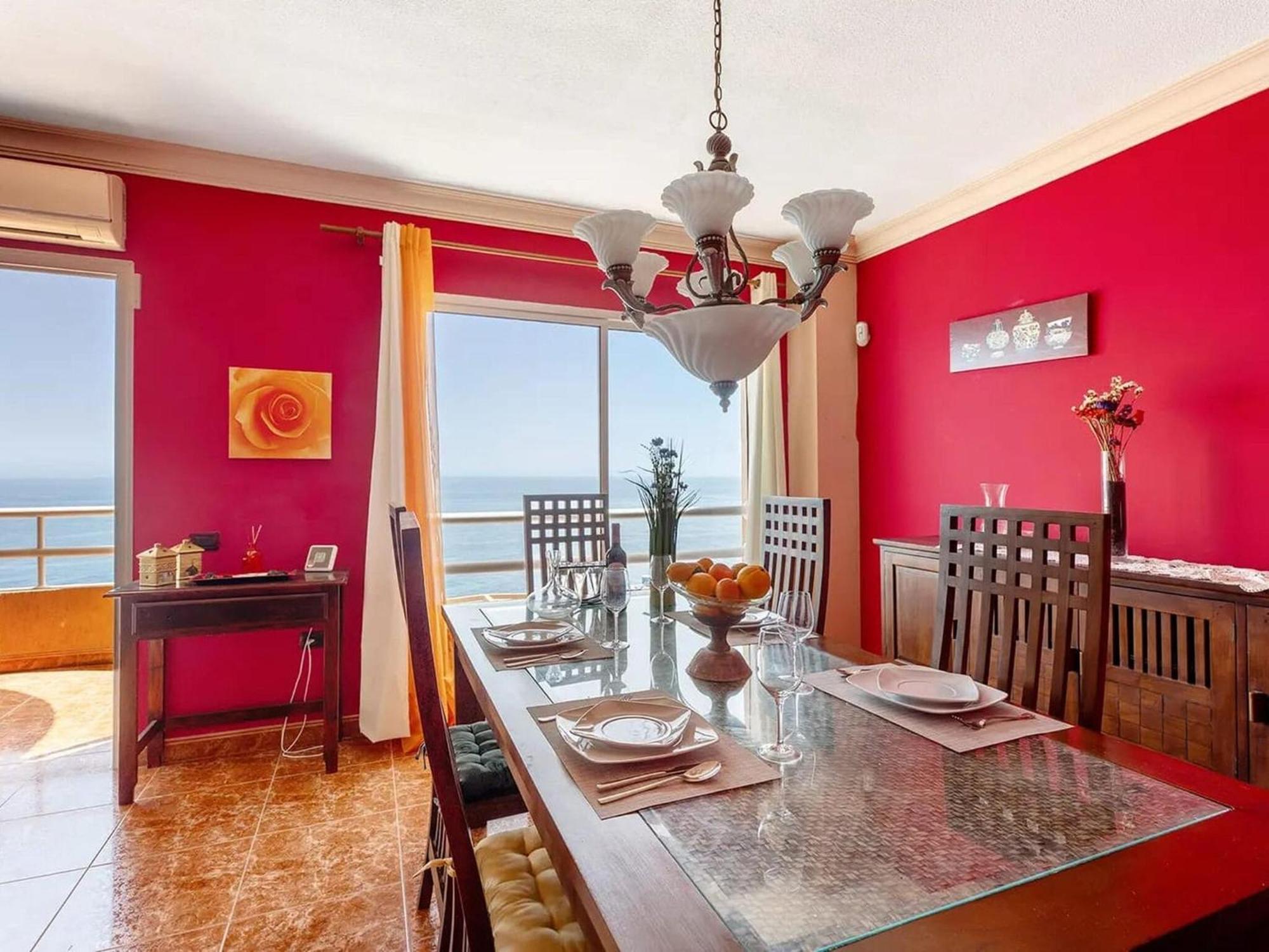 With Magnificent Sea Views Apartamento Radazul