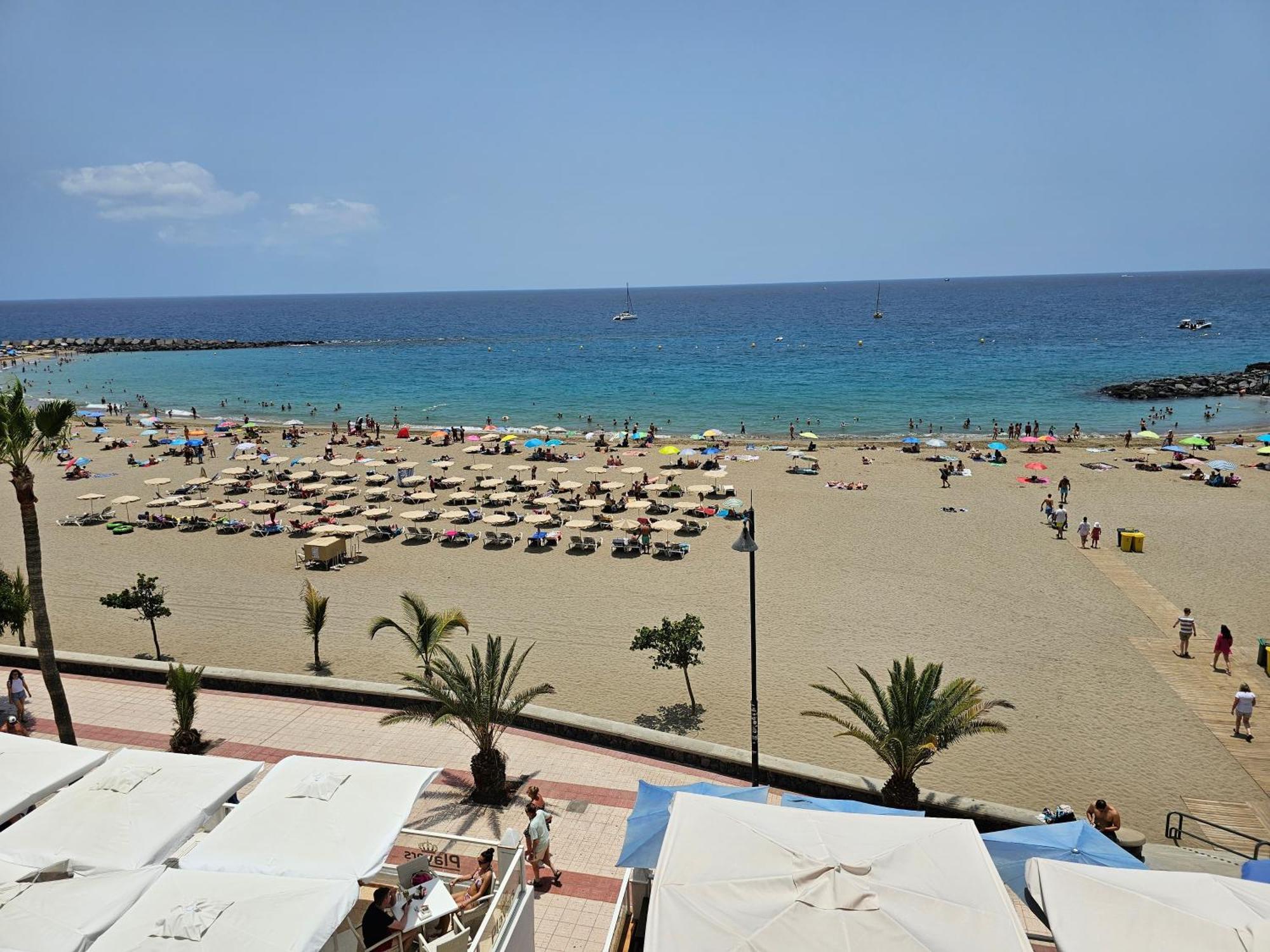 Exclusive Penthouse Playa Vistas 5 Close To Sea And Beach, Aircondition For A Fee, Wifi, Terrace, Heated Pool Apartamento Playa de las Américas
