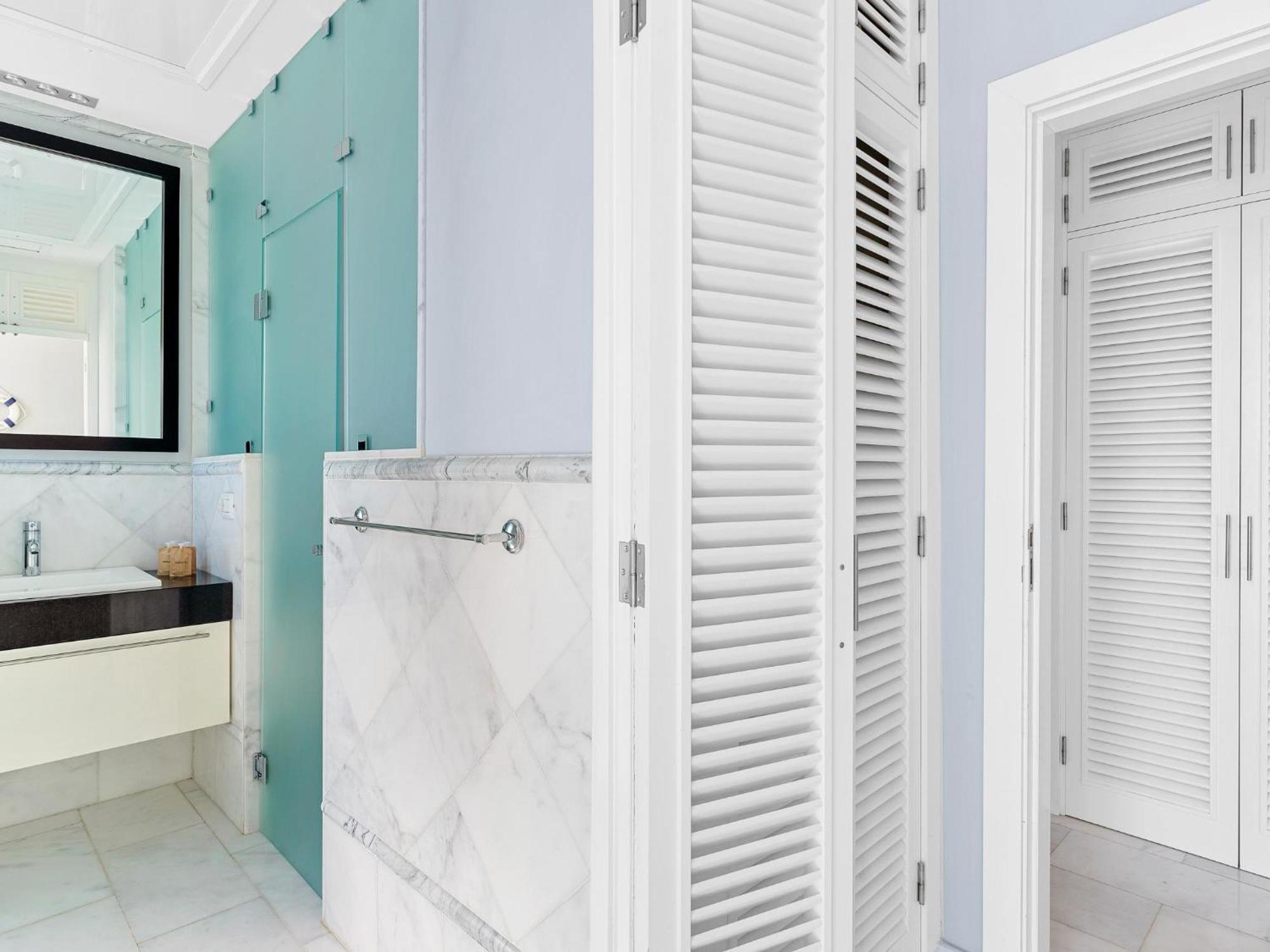 Сasa de vacaciones La Mar Loft With Hot Tub