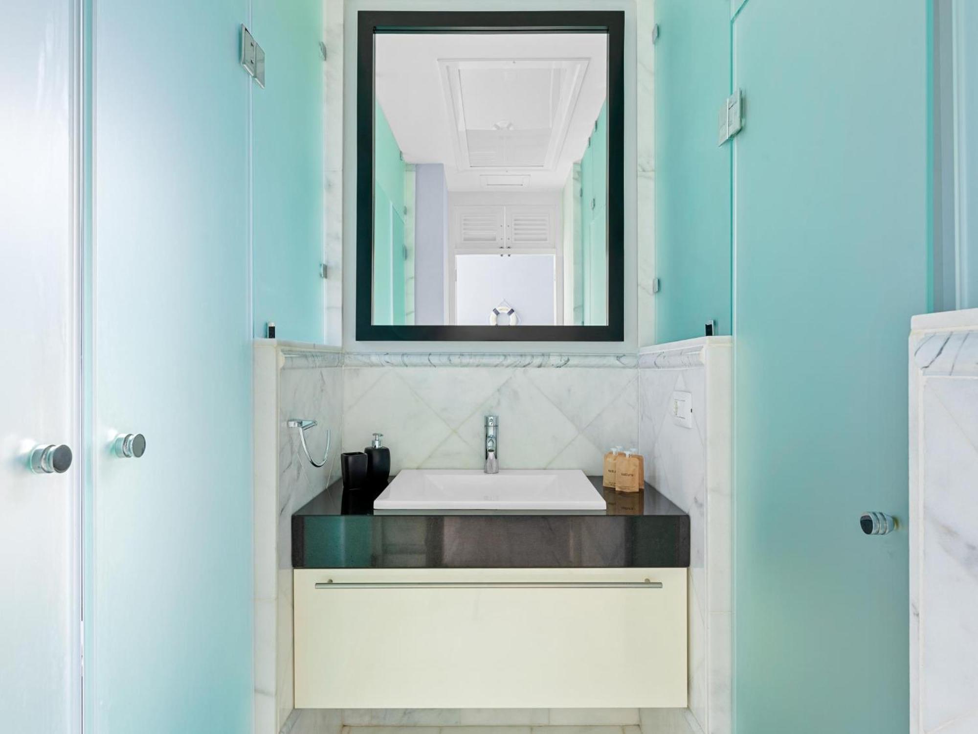Сasa de vacaciones La Mar Loft With Hot Tub *