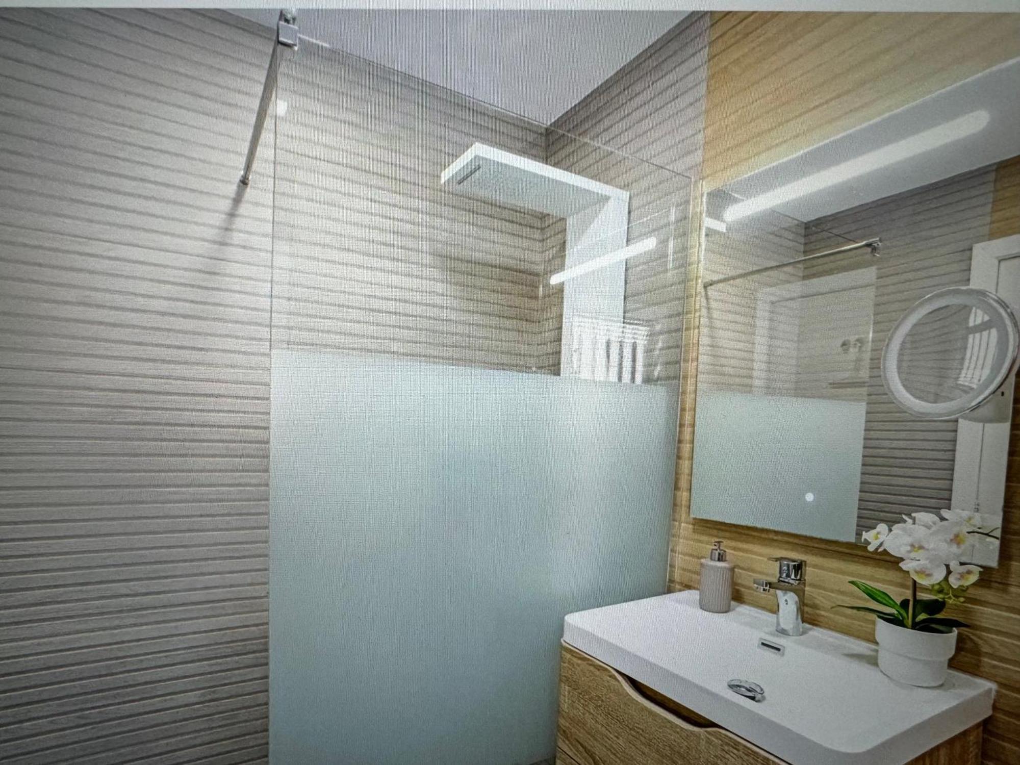 Laurent Suite * Santa Cruz de Tenerife