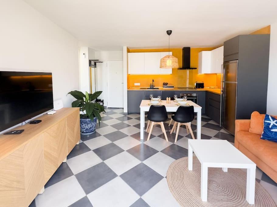 Serenity Ocean View 1br With Pool In Valley Costa Adeje Costa Adeje (Tenerife)