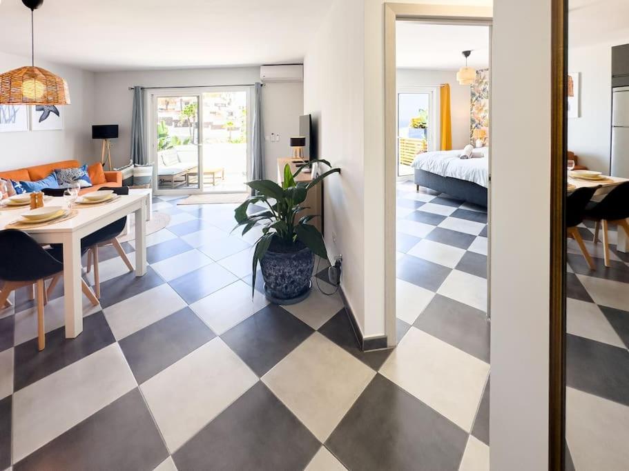 Serenity Ocean View 1br With Pool In Valley Costa Adeje Costa Adeje (Tenerife)